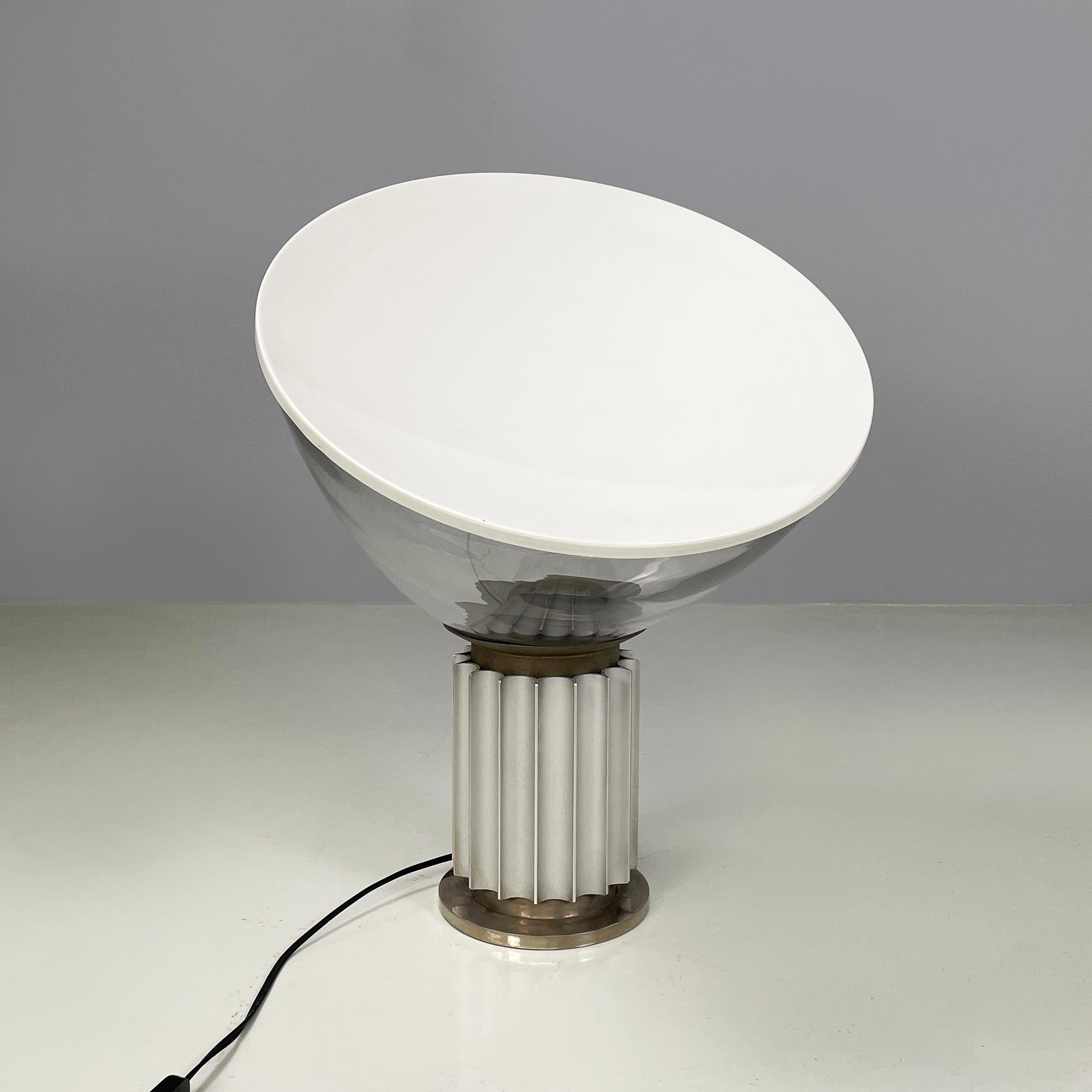 Mid-Century Modern Italian mid-century modern Table lamp Taccia by Castiglioni for Flos, 1960s For Sale