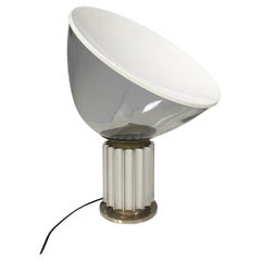 Italienische moderne Tischlampe Taccia aus der Mitte des Jahrhunderts von Castiglioni für Flos, 1960er Jahre