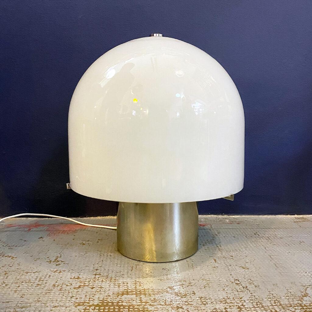 Italian Mid-Century Modern Table Lamp with Glossy Opal Glass by Mazzega, 1970s For Sale 2