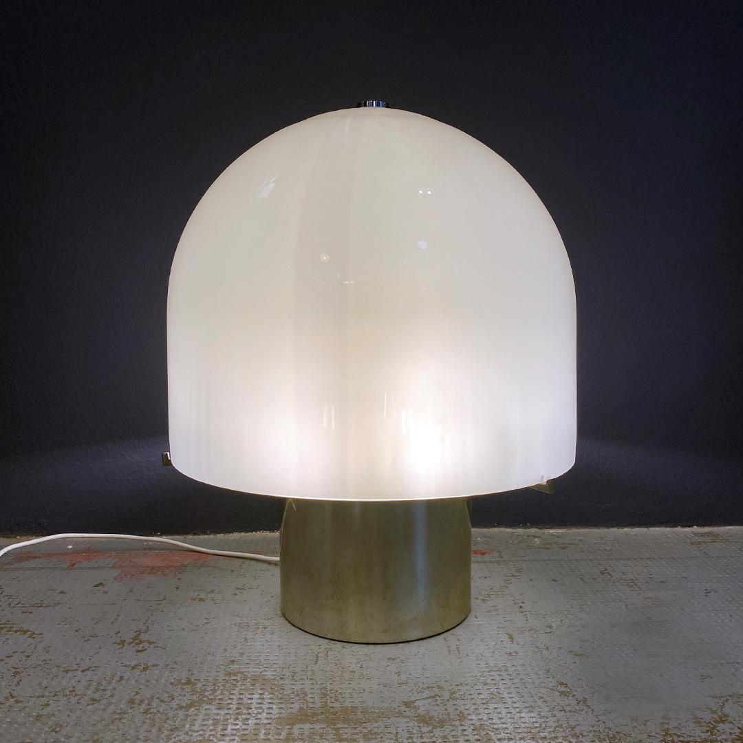 Italian Mid-Century Modern Table Lamp with Glossy Opal Glass by Mazzega, 1970s 3