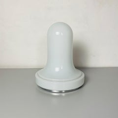 Italienische Mid-Century Modern-Tischlampe mit Stahlfuß und unregelmäßigem Glas, 1970er Jahre