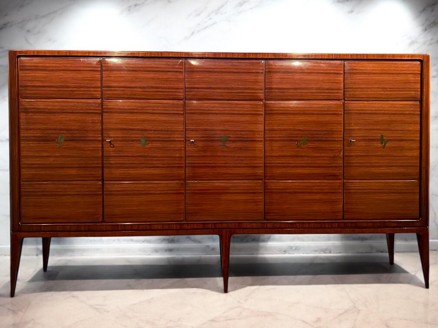 Mid-Century moderno Credenza alta italiana del Mid-Century Modern disegnata da Paolo Buffa, 1950 in vendita
