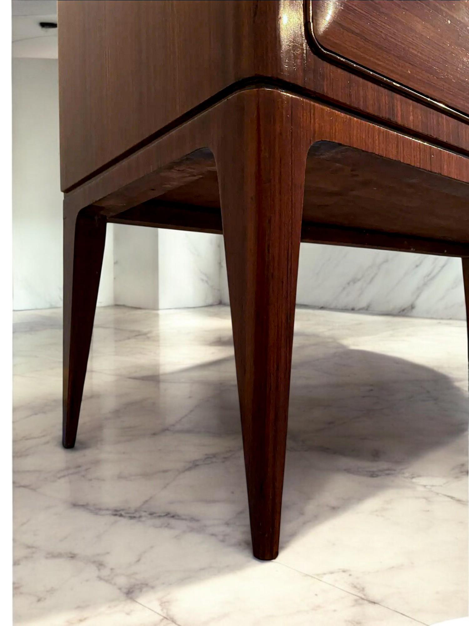Credenza alta italiana del Mid-Century Modern disegnata da Paolo Buffa, 1950 in vendita 1