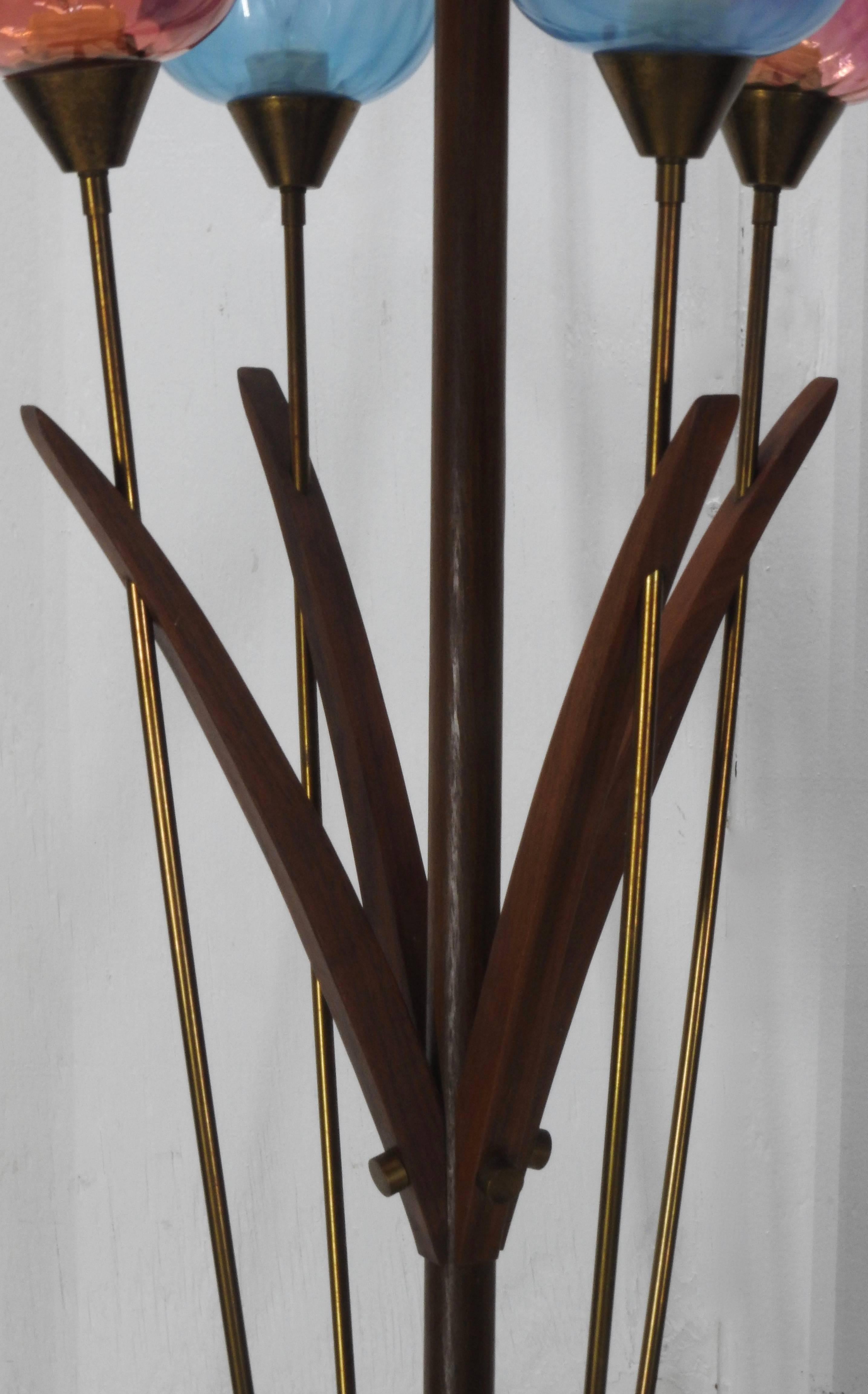 Italian Mid-Century Modern Teak and Glass Tension Lamp For Sale 2