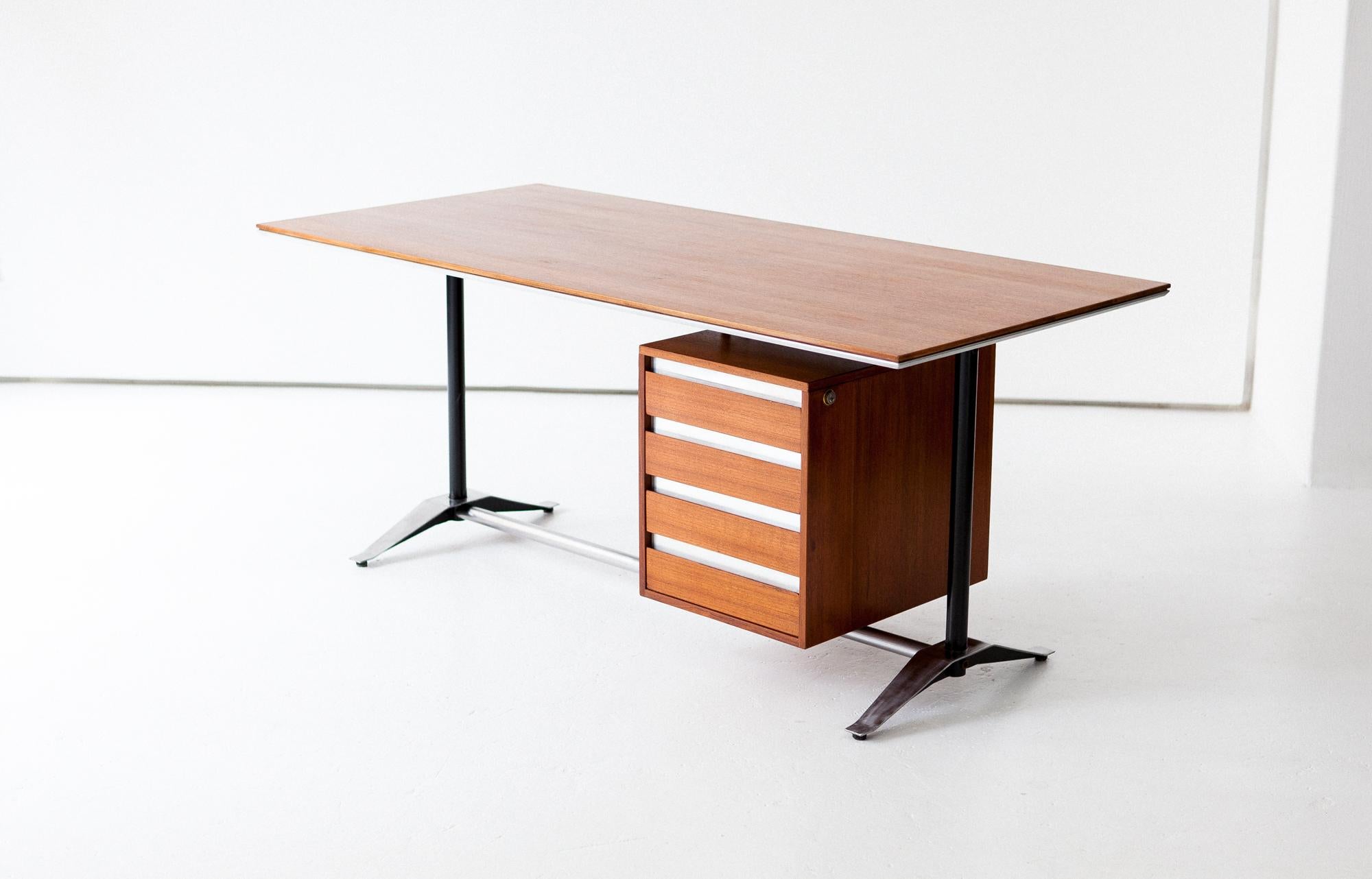 Italian Mid-Century Modern Teak Desk, 1950s 3