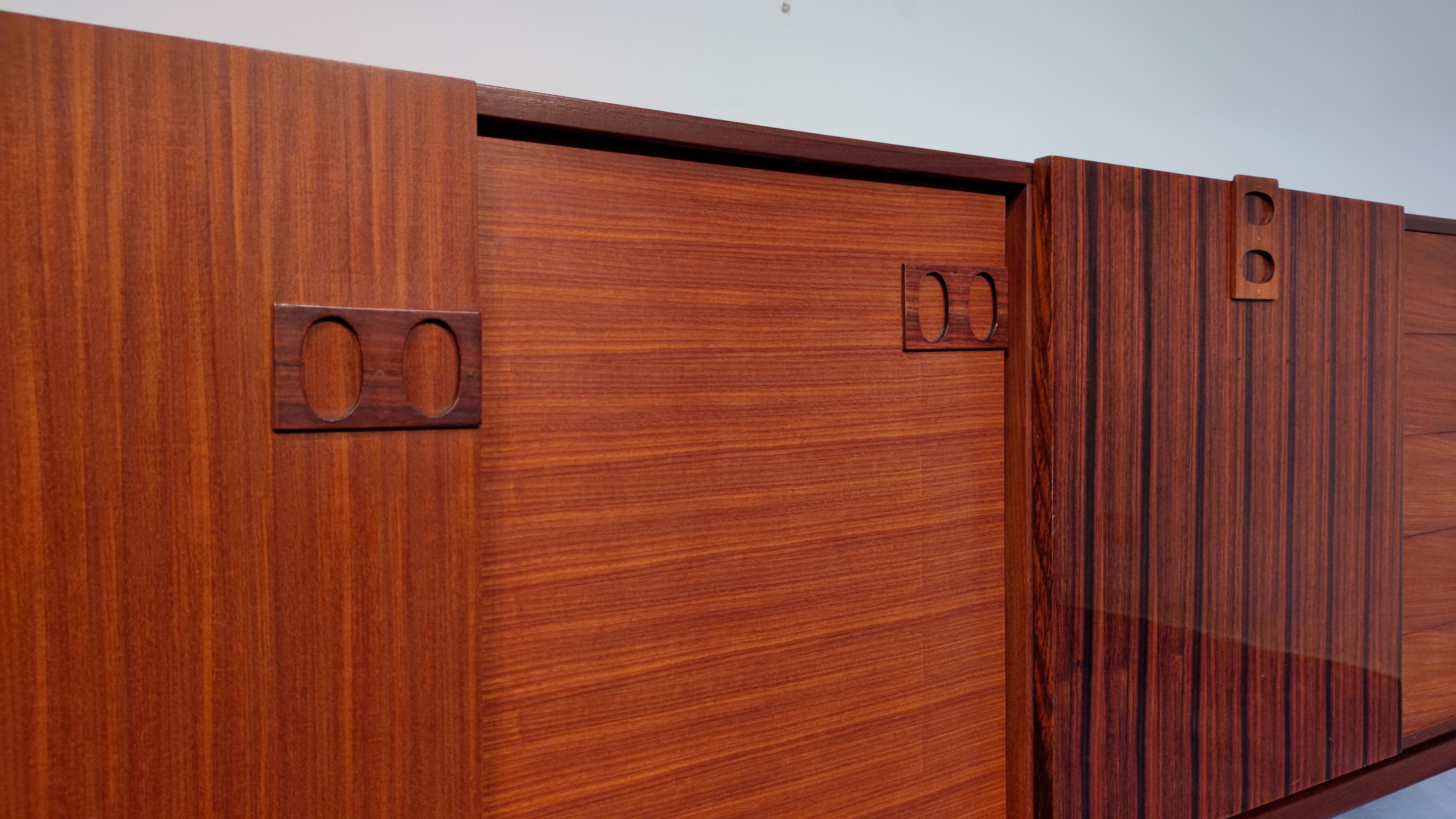 Italian Mid-Century Modern Teak Sideboard, 1960s For Sale 6