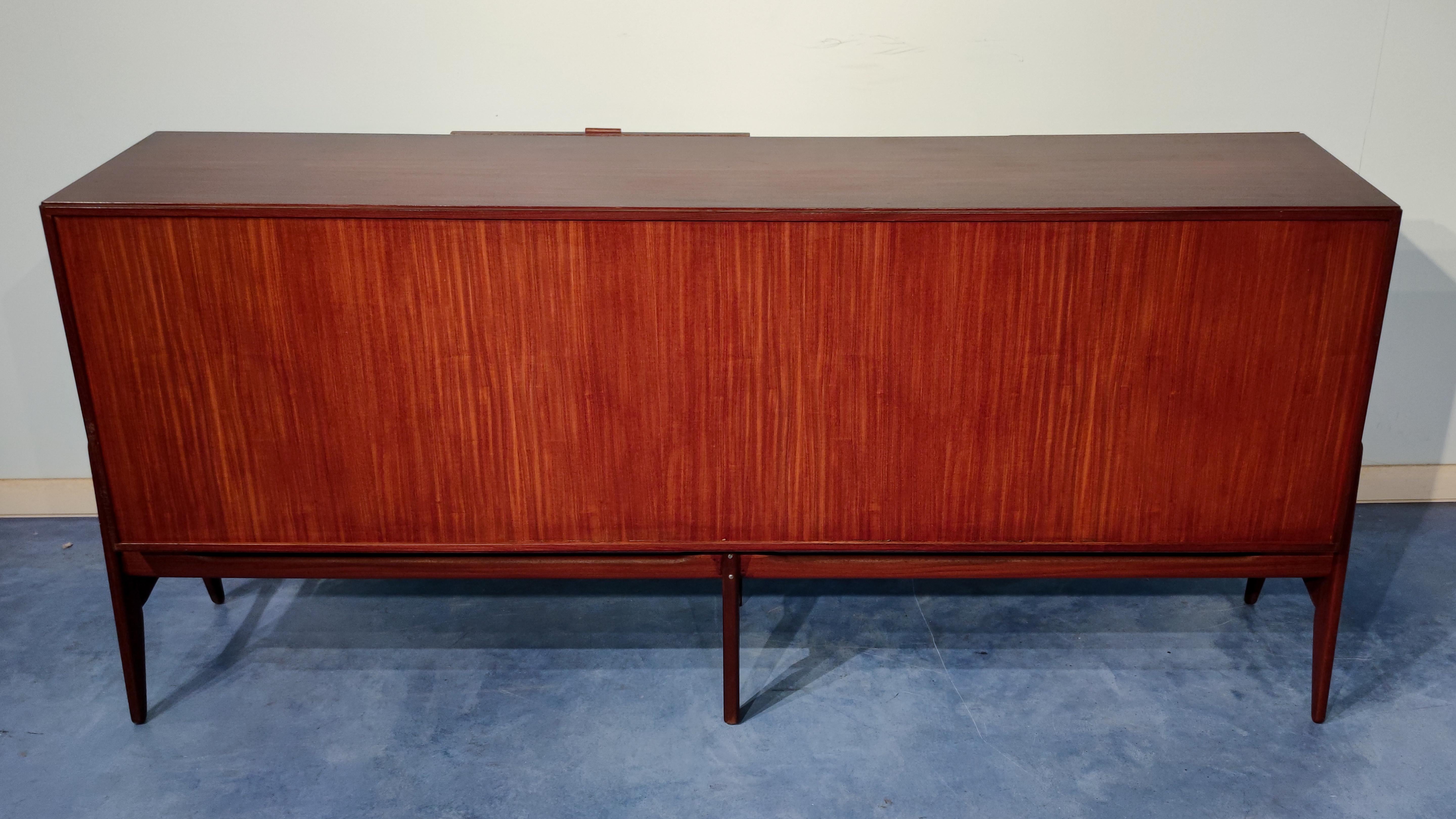 Italian Mid-Century Modern Teak Sideboard, 1960s For Sale 16