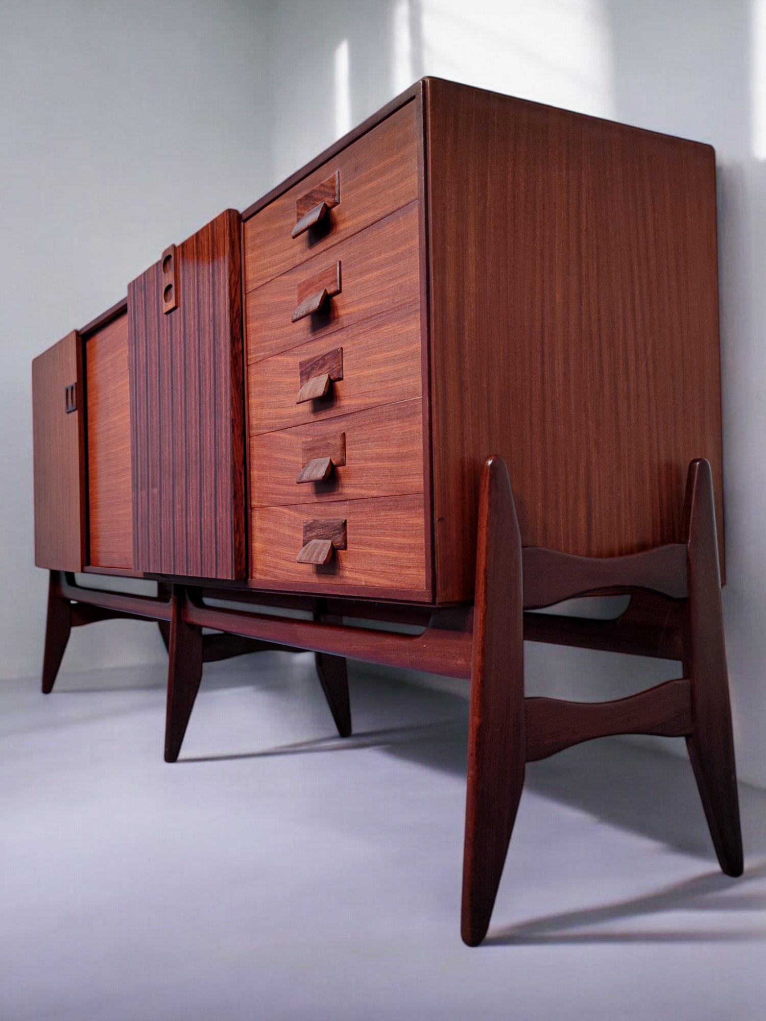 Italian Mid-Century Modern Teak Sideboard by Fratelli Proserpio, 1960s For Sale 11