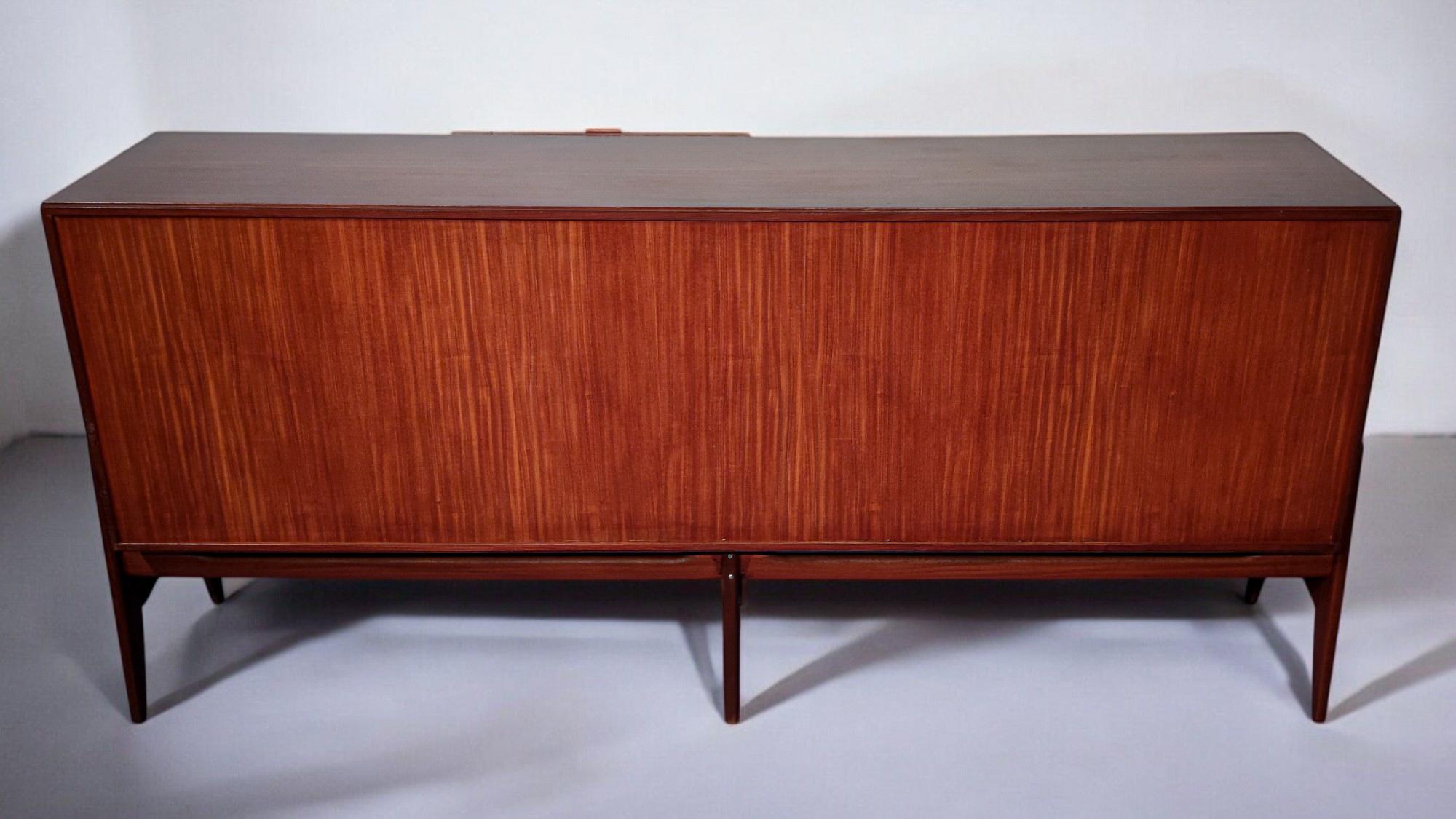 Italian Mid-Century Modern Teak Sideboard by Fratelli Proserpio, 1960s For Sale 12