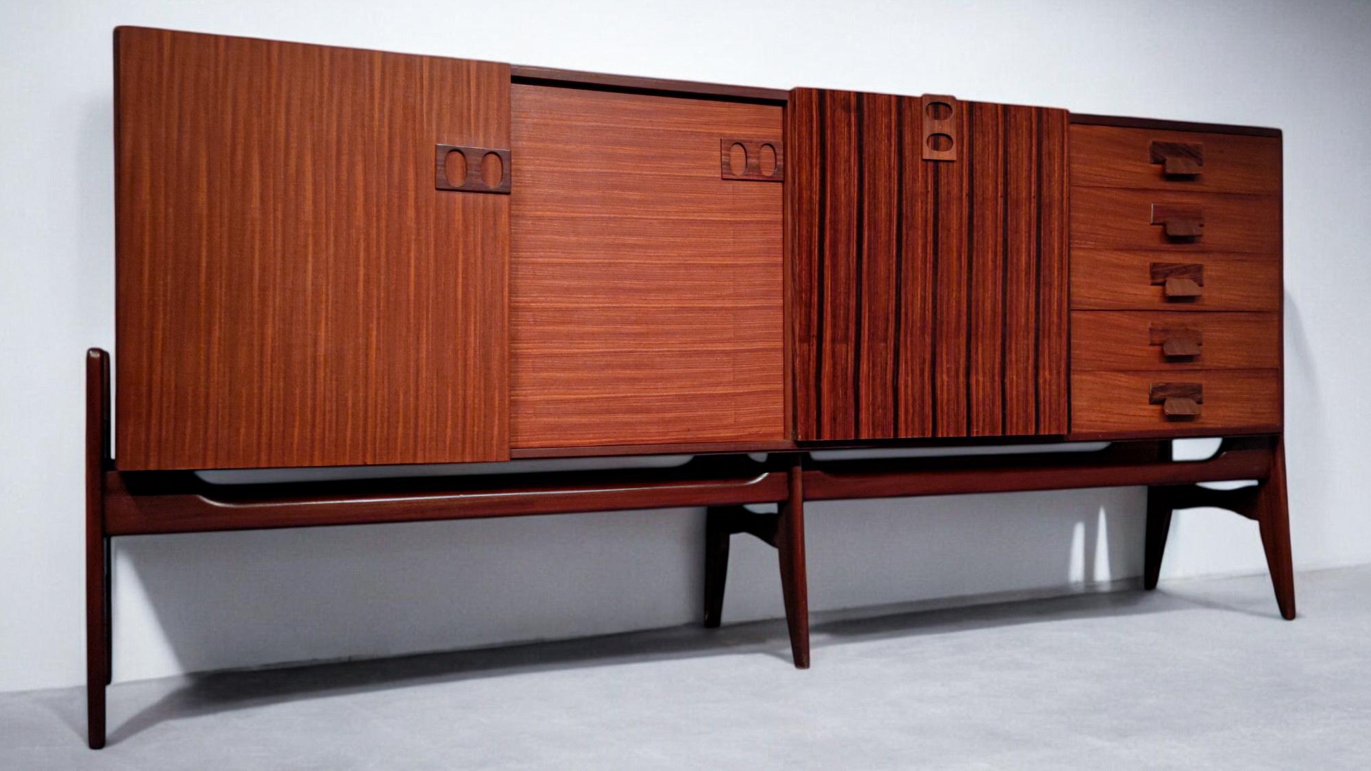 Italian Mid-Century Modern Teak Sideboard by Fratelli Proserpio, 1960s For Sale 14