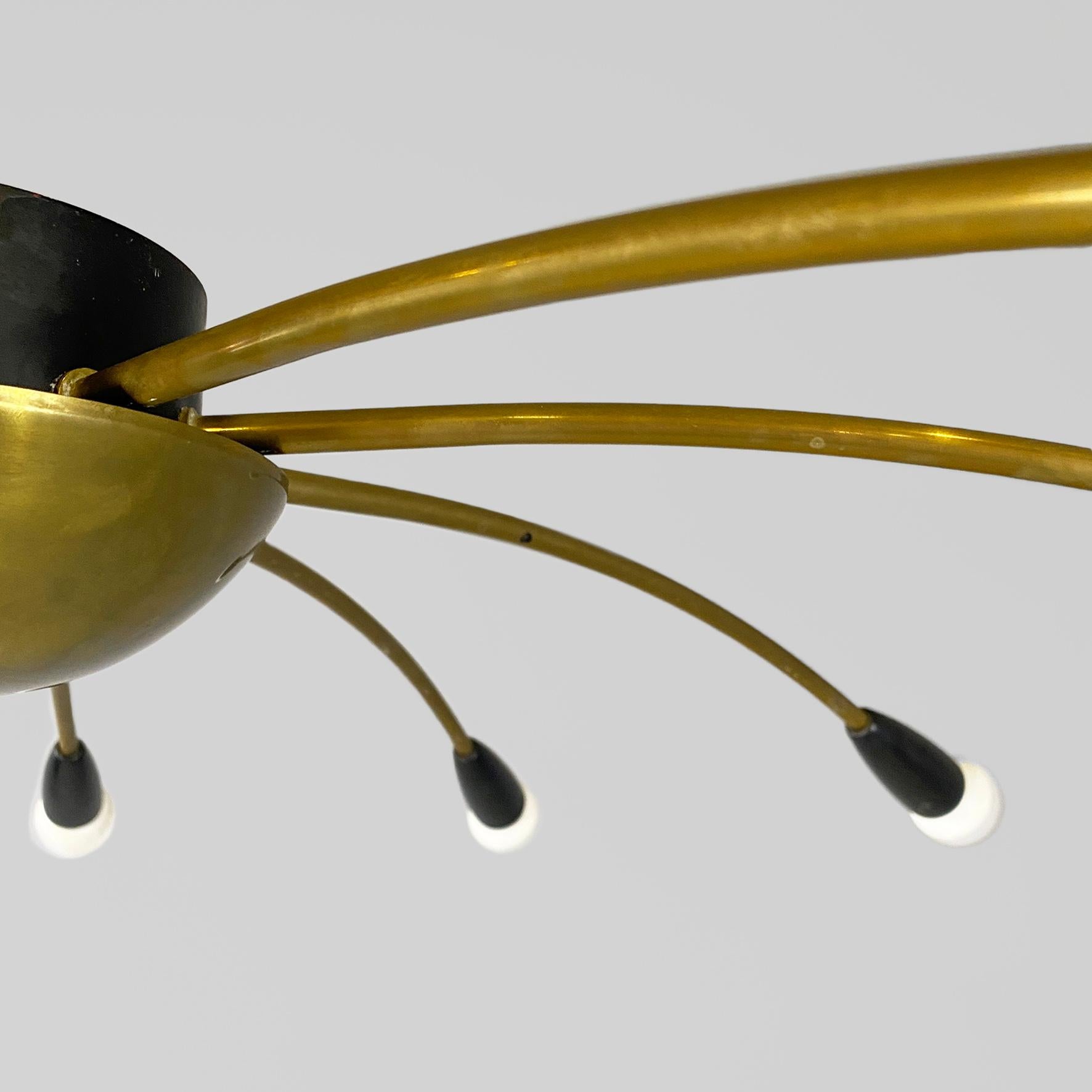 Araña Sputnik italiana de latón de diez luces, moderna de mediados de siglo, años 50 mediados del siglo XX en venta