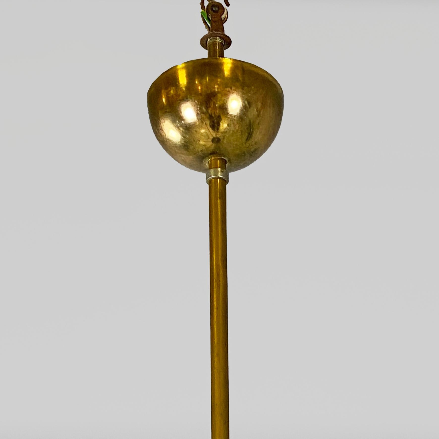 Araña Sputnik italiana de latón de diez luces, moderna de mediados de siglo, años 50 Latón en venta