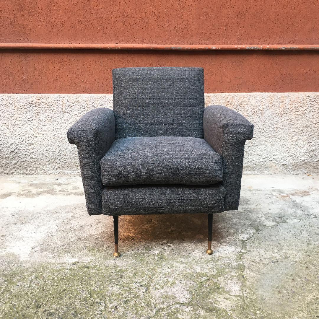 Italian Mid-Century Modern textured gray fabric and metal armchair, 1960s
Armchair with square-shaped armrests, entirely restored with new padding and textured gray and black fabric,
circa 1960.
Perfect condition, padded and reupholstered.