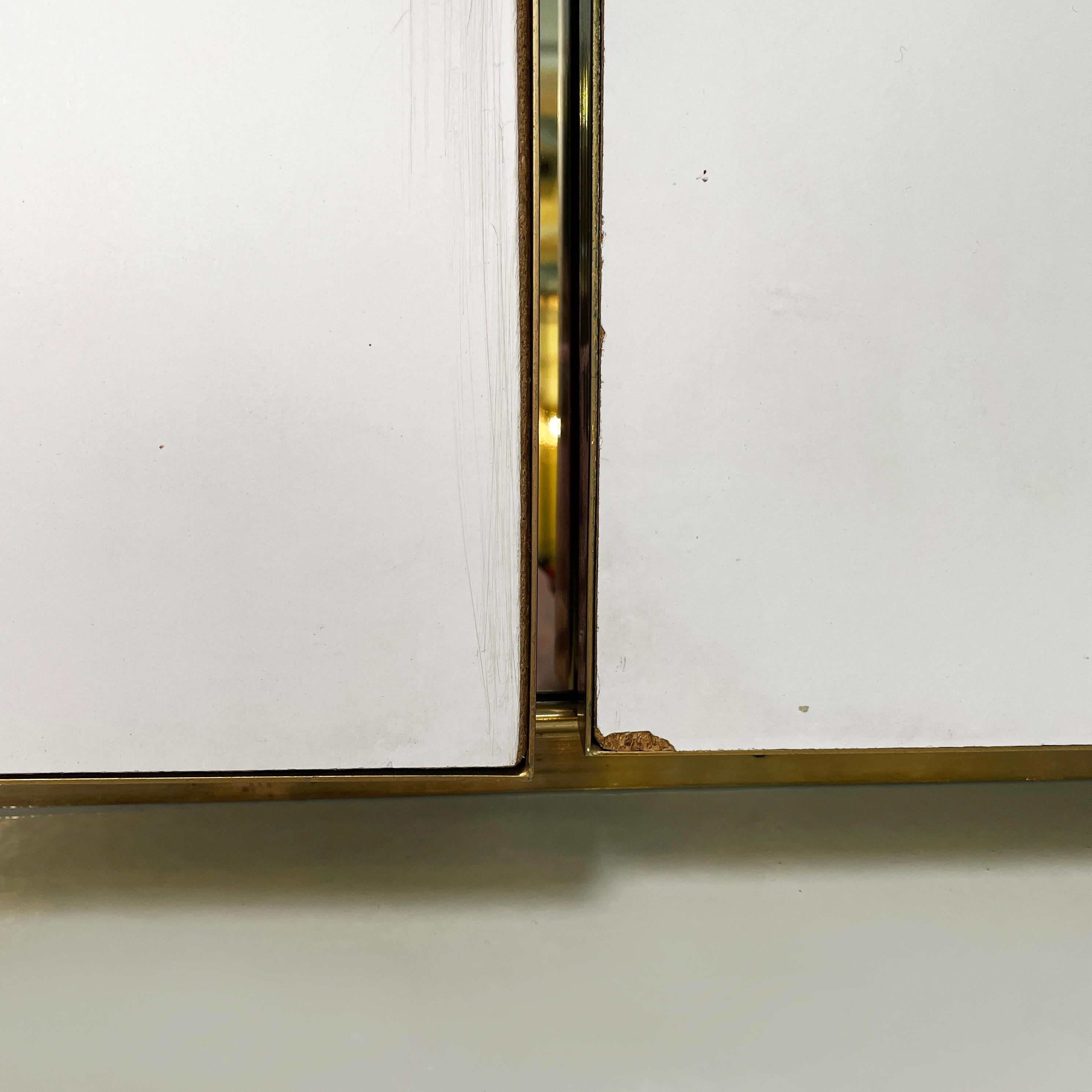 Italian mid-century modern Three-door table mirror in brass  white wood, 1950s For Sale 8