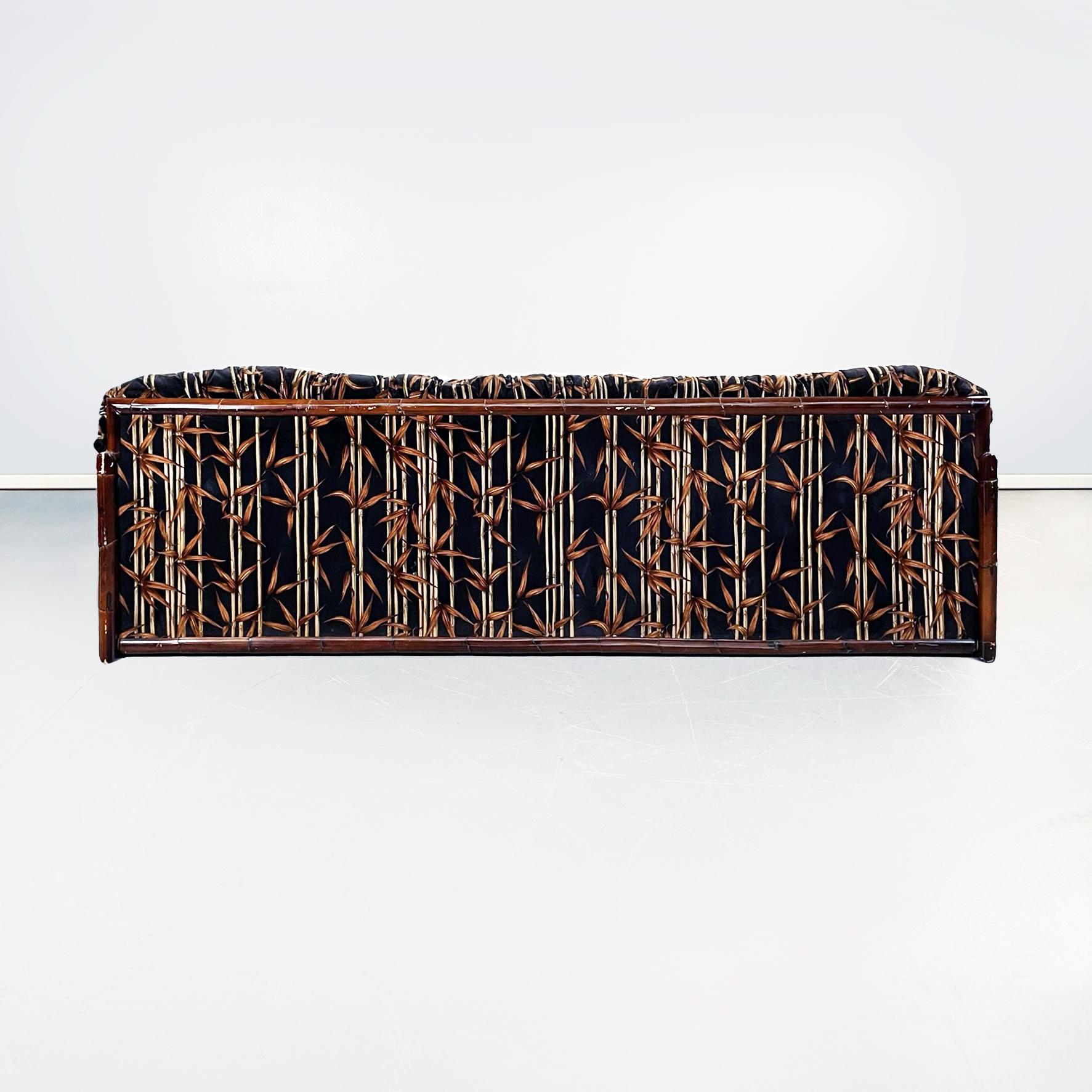 Italienisches Dreisitzer-Sofa aus Bambus und Stoff aus der Mitte des Jahrhunderts, 1980er Jahre im Zustand „Gut“ in MIlano, IT