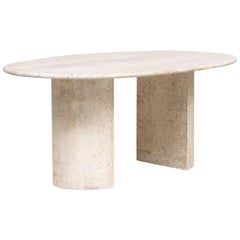 Table de salle à manger italienne Dolmen en travertin:: style moderne du milieu du siècle dernier:: signée Cappellini:: 1970