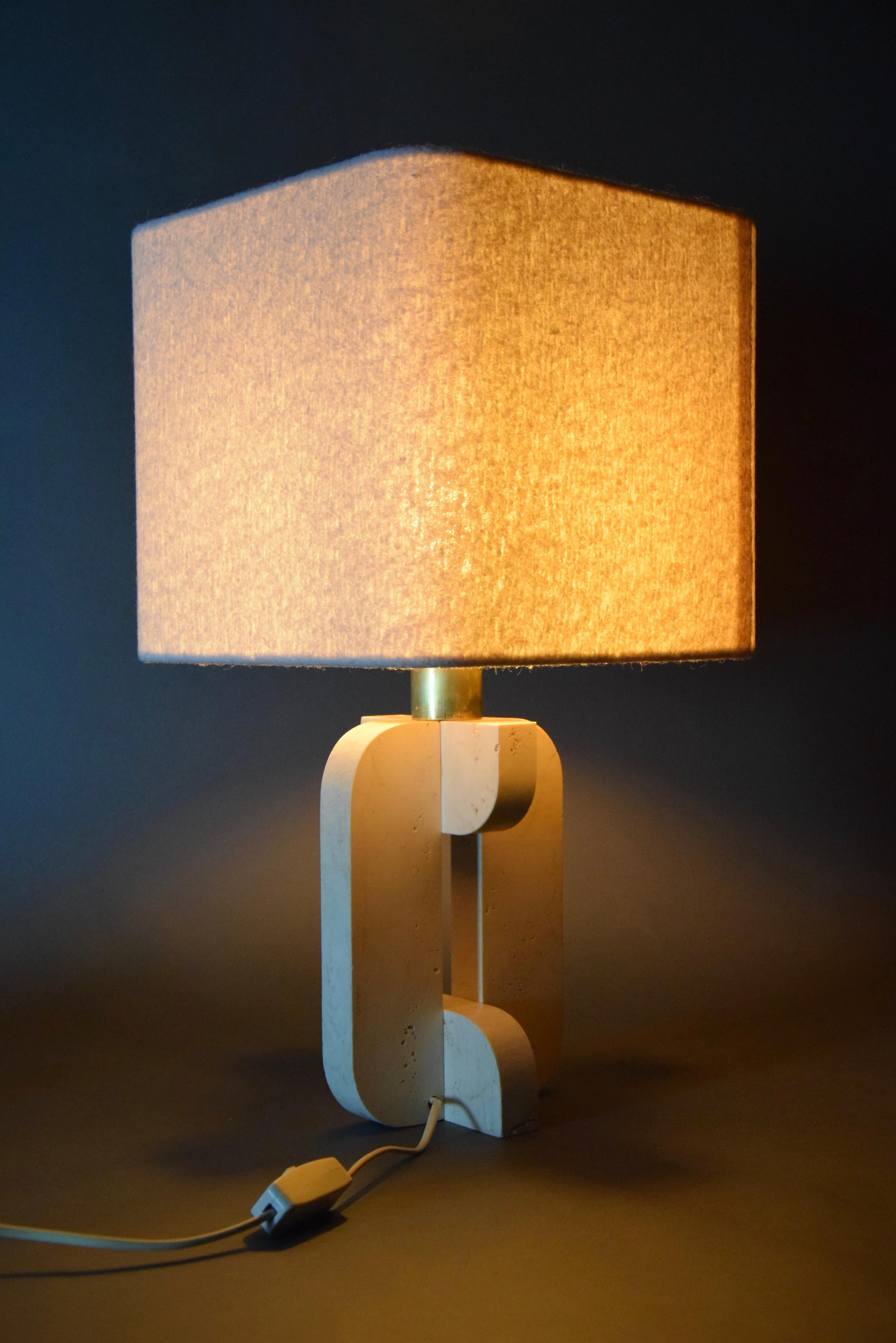 Italian Mid-Century Modern Travertine Table Lamp with White Bouclé Shade 7