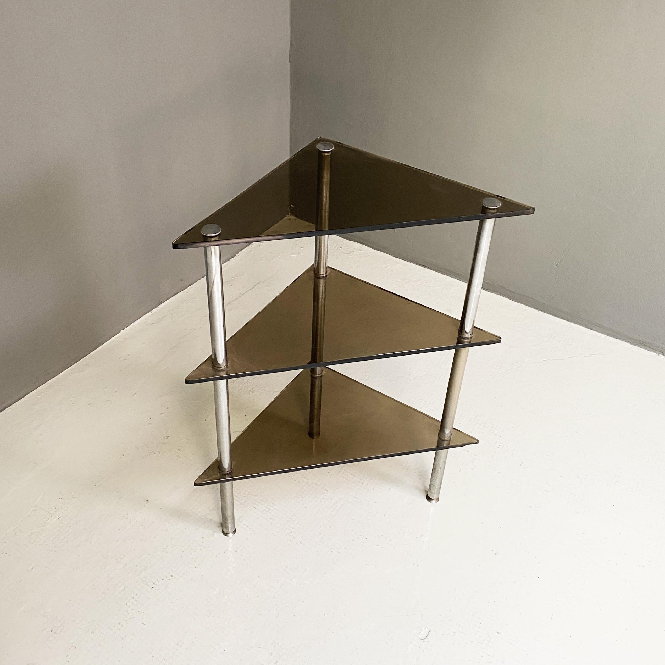 Italian Mid-Century Modern Triangular Mini Corner Bookcase, 1970s For Sale 1
