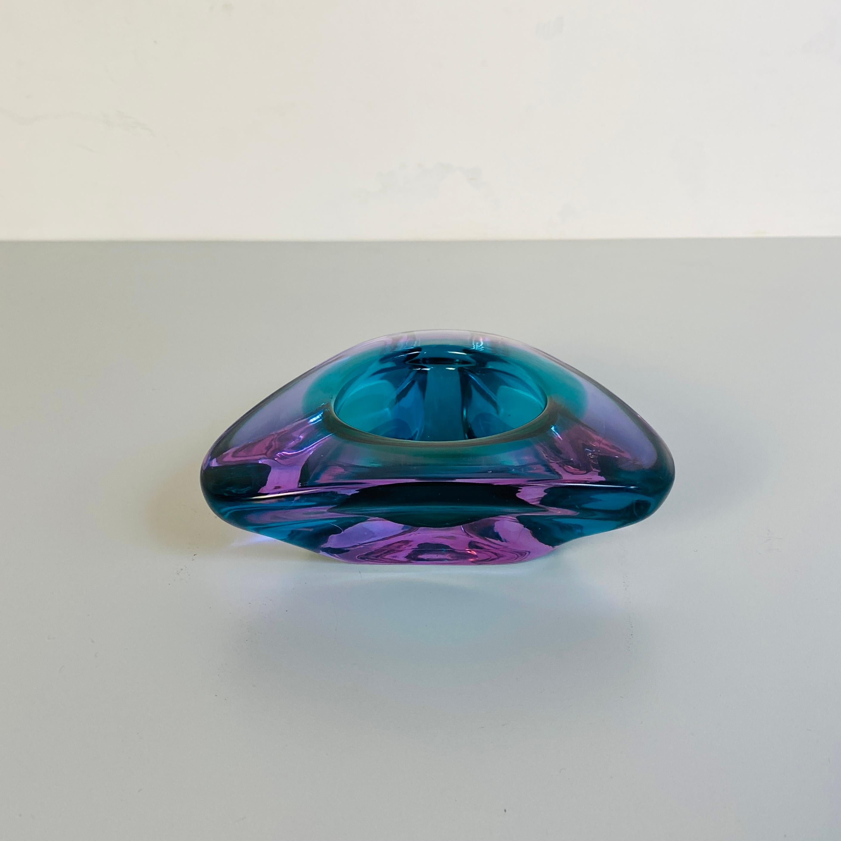 Italian Mid-Century Modern Triangular Murano Glass Ashtray in Purple, 1970s 3