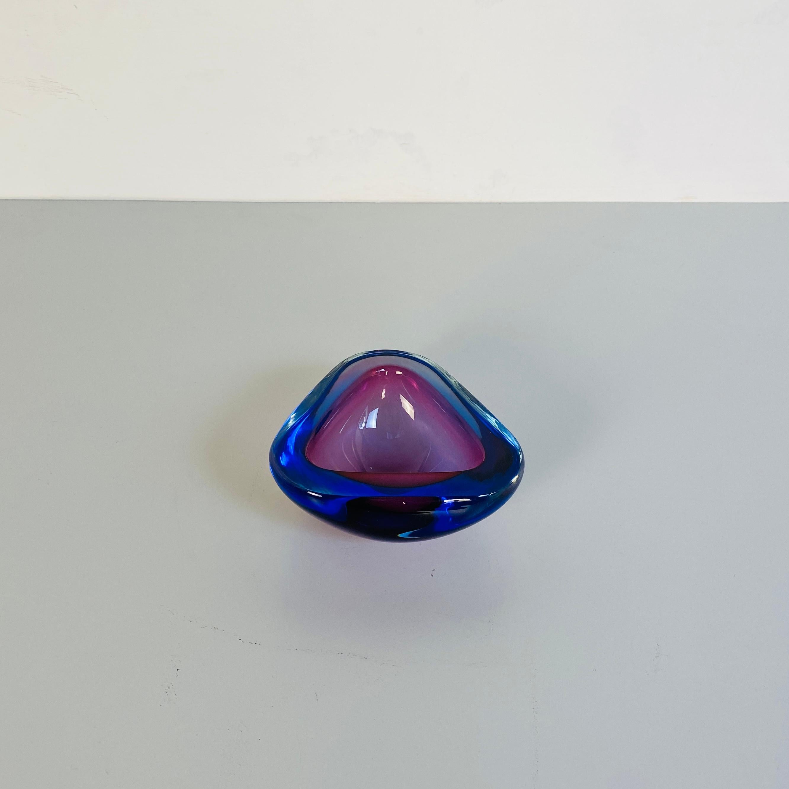Italian Mid-Century Modern Triangular Purple Murano Glass, Sommersi Series, 1970 In Good Condition In MIlano, IT