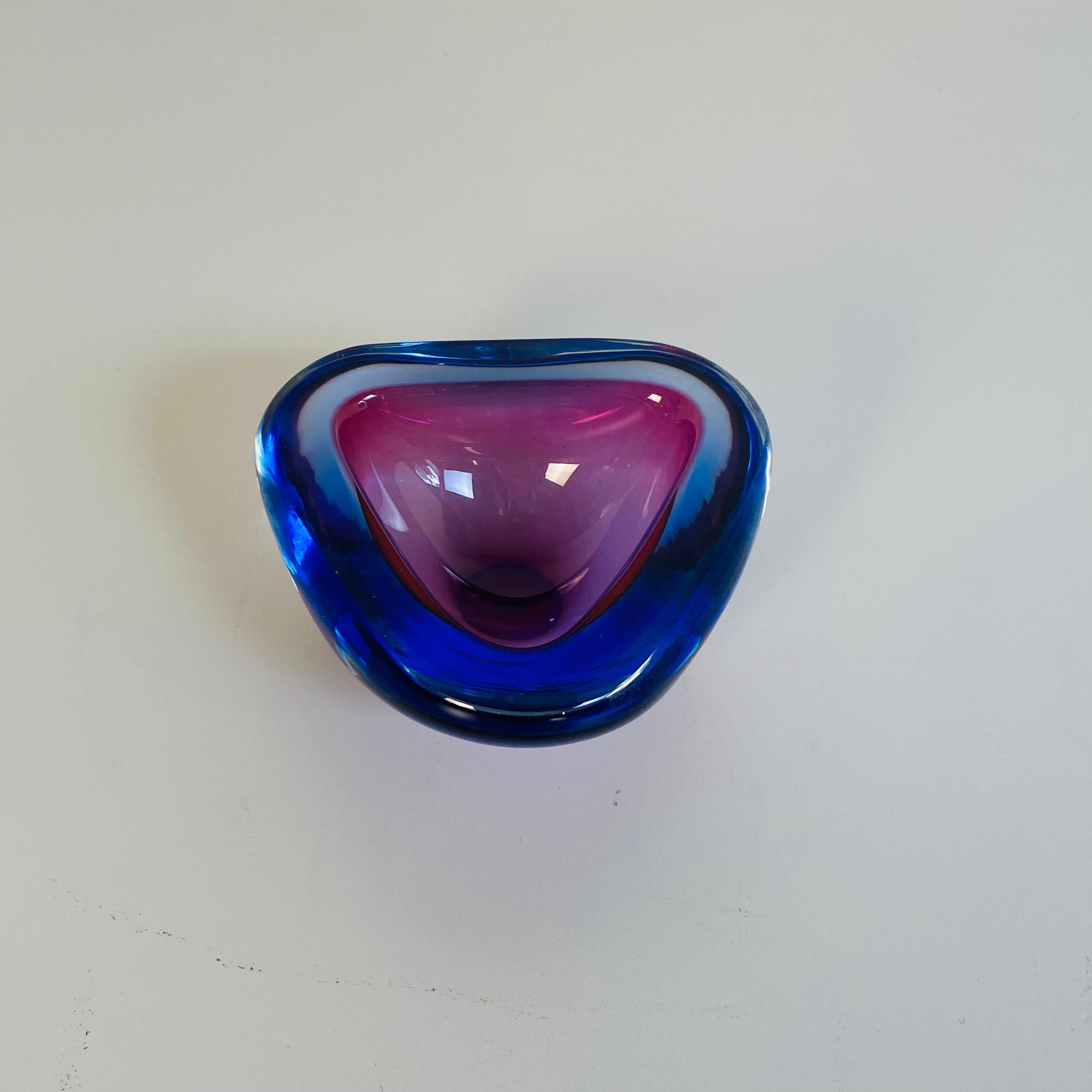 Italian Mid-Century Modern Triangular Purple Murano Glass, Sommersi Series, 1970 4