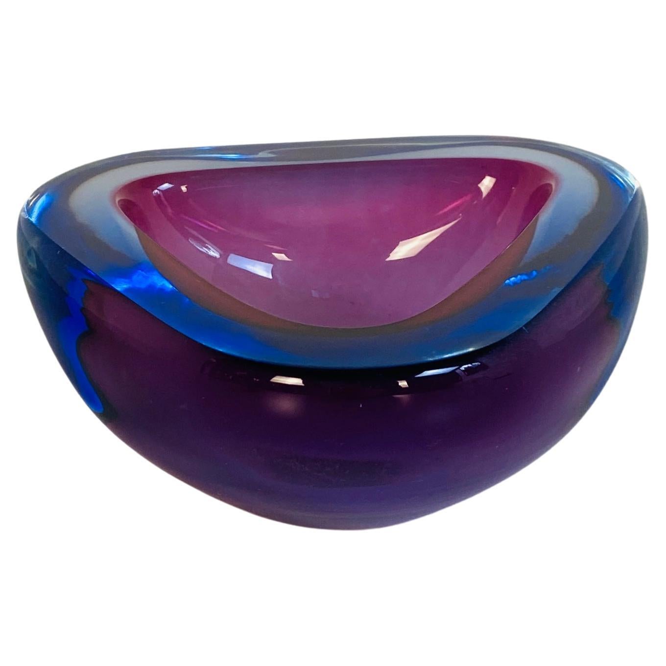 Italian Mid-Century Modern Triangular Purple Murano Glass, Sommersi Series, 1970