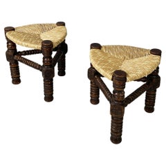 Italian mid-century modern triangular stools in straw and turned wood, 1950s