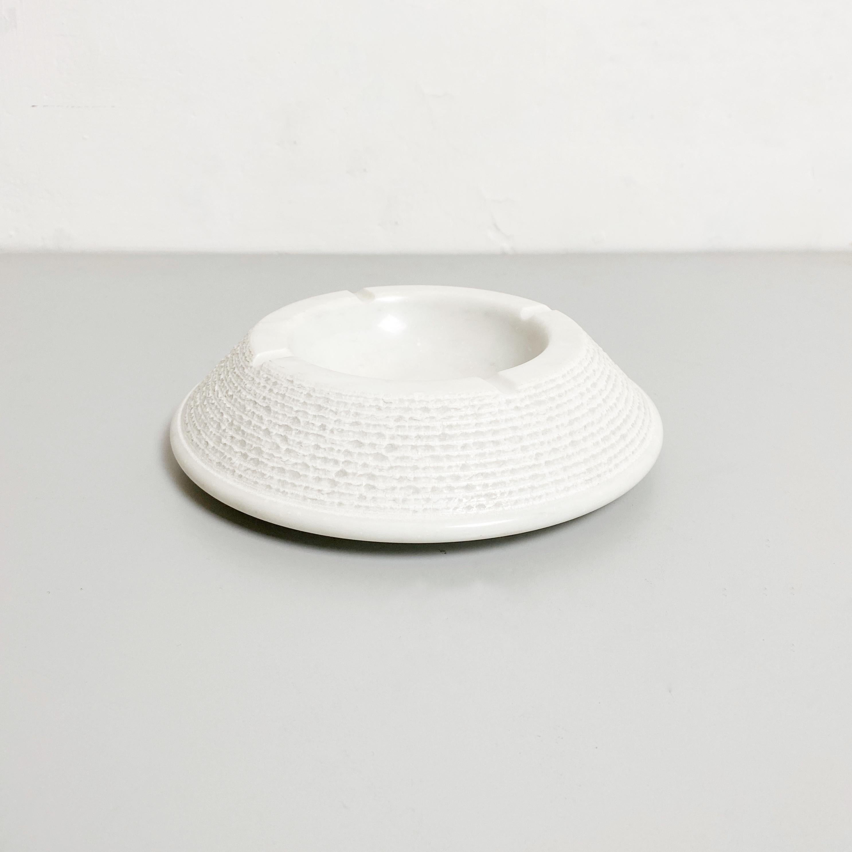 Italian Mid-Century Modern Truncated Cone White Marble Ashtray, 1970s 3