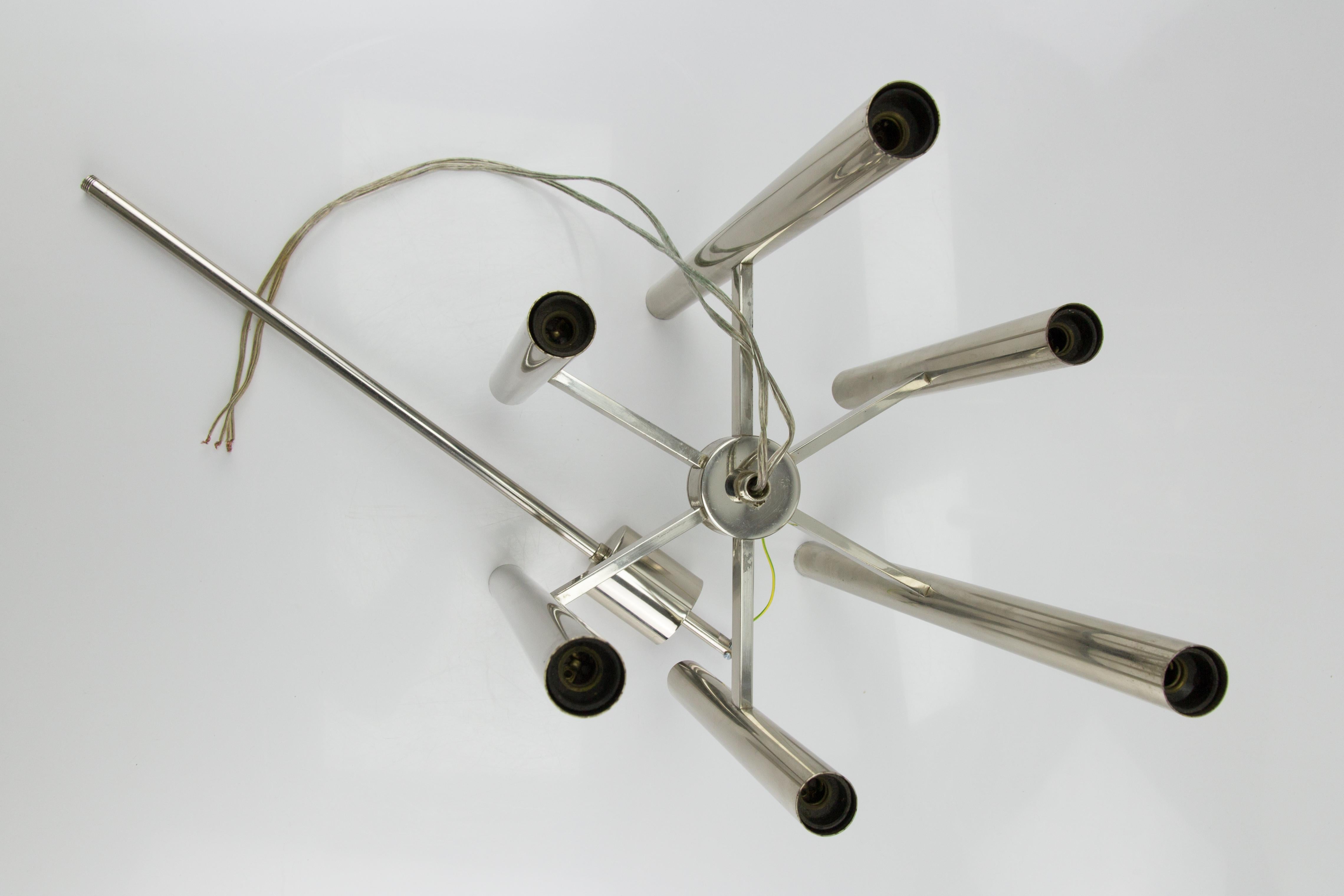 Italian Mid-Century Modern Twelve-Light Chandelier attributed to Sciolari, 1970s For Sale 8