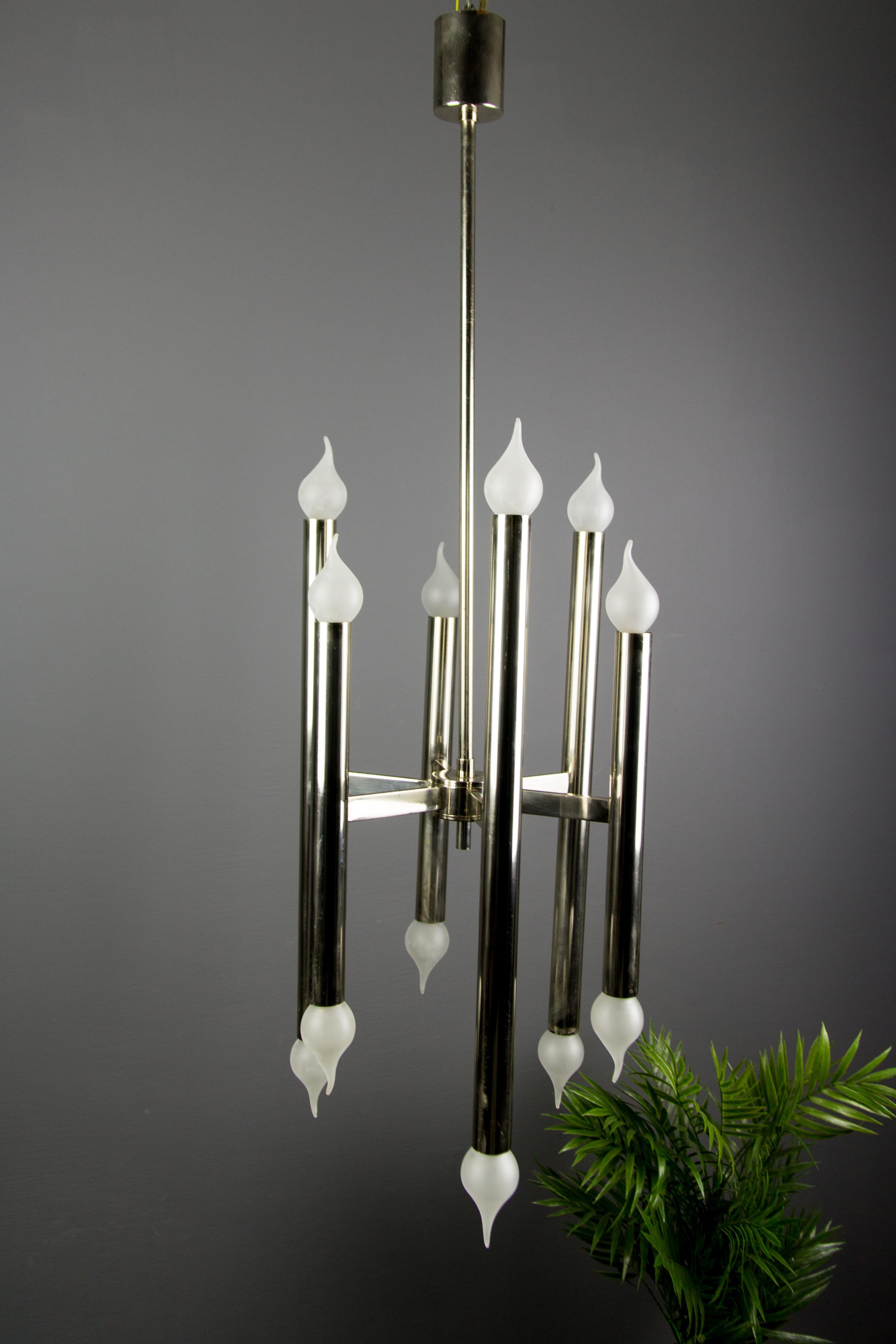 Italian Mid-Century Modern Twelve-Light Chandelier attributed to Sciolari, 1970s For Sale 14