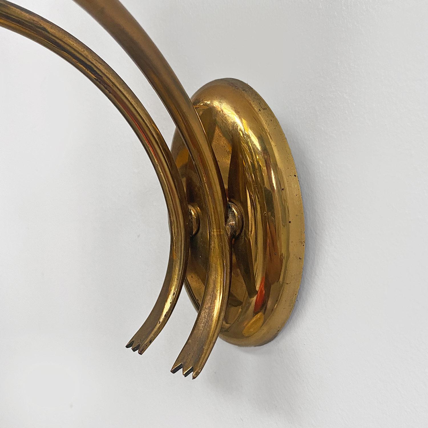 Italian mid-century modern two-arm brass wall lamps with cone lamp holder, 1950s For Sale 5