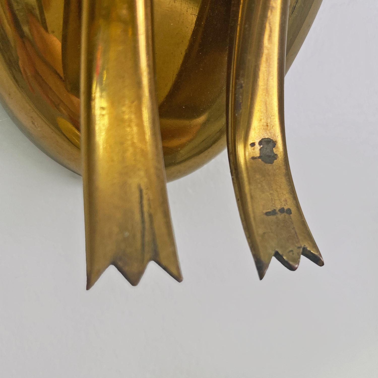 Italian mid-century modern two-arm brass wall lamps with cone lamp holder, 1950s For Sale 7