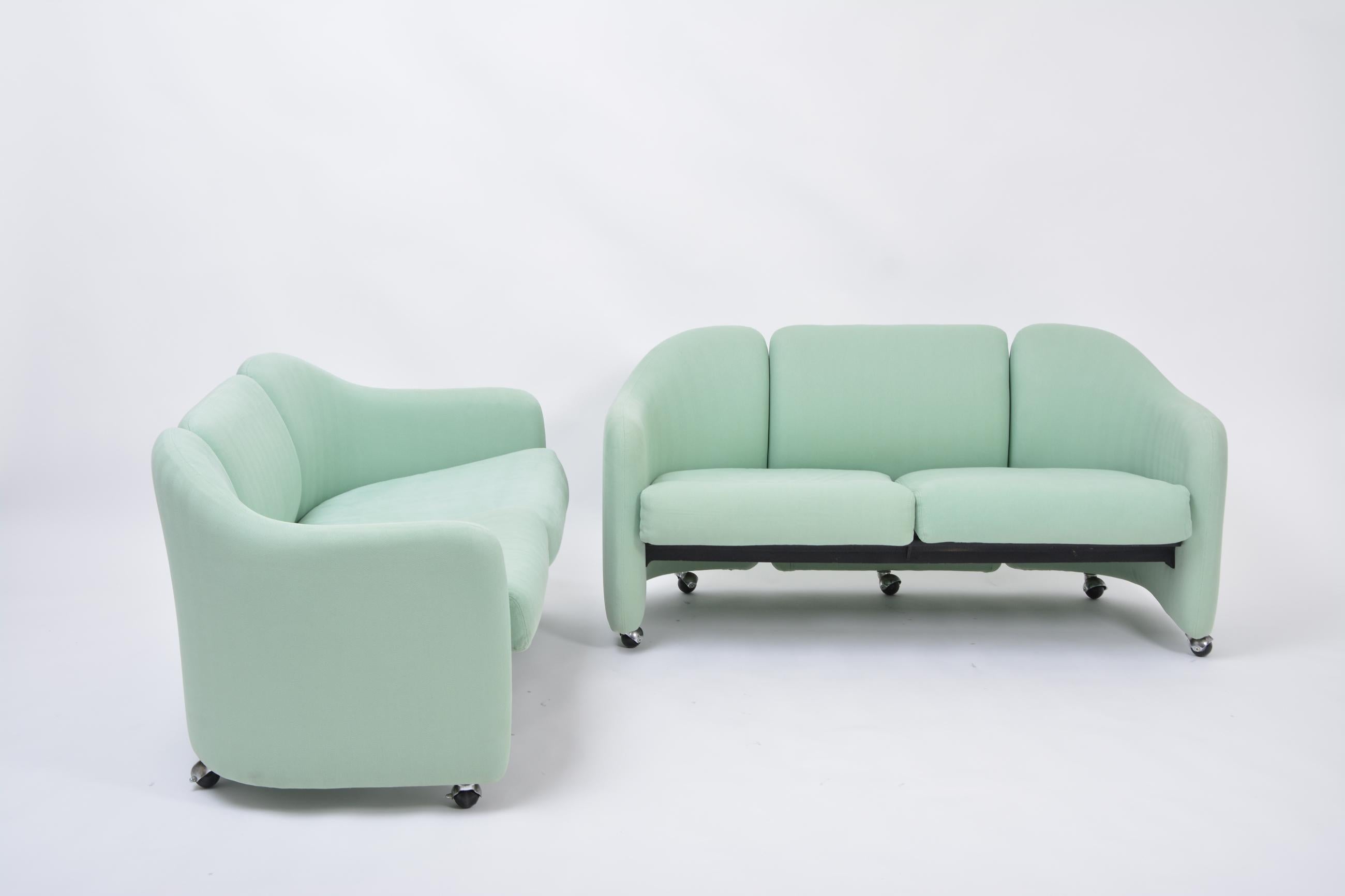 Italienisches zweisitziges Mid-Century-Modern-Sofa mit zwei Sitzen von Eugenio Gerli für Tecno, 1966 im Angebot 8