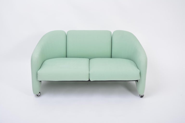 Italian Mid-Century Modern Two-Seater Sofa by Eugenio Gerli for Tecno, 1966 In Good Condition For Sale In Berlin, DE