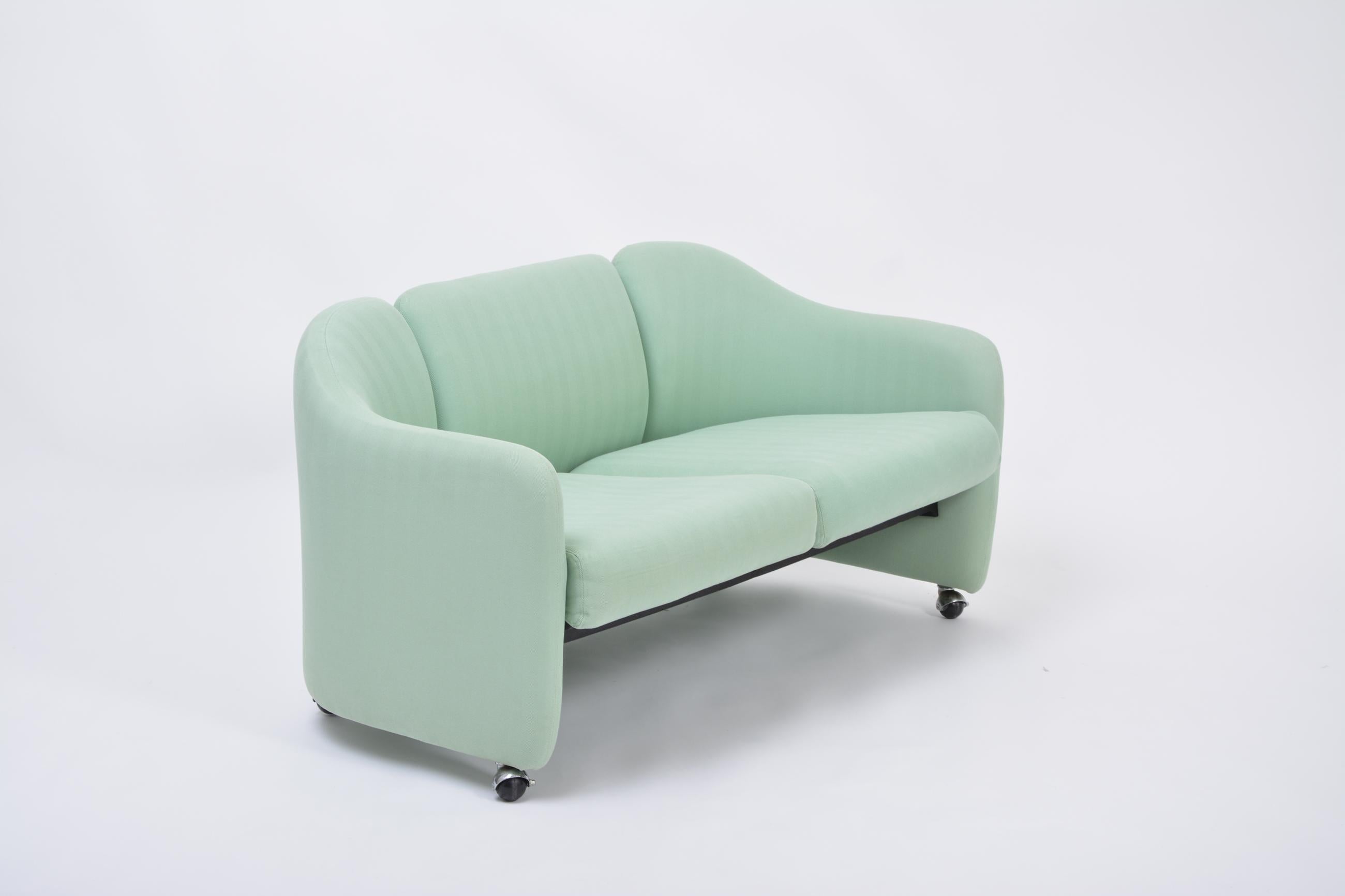 Italienisches zweisitziges Mid-Century-Modern-Sofa mit zwei Sitzen von Eugenio Gerli für Tecno, 1966 (20. Jahrhundert) im Angebot
