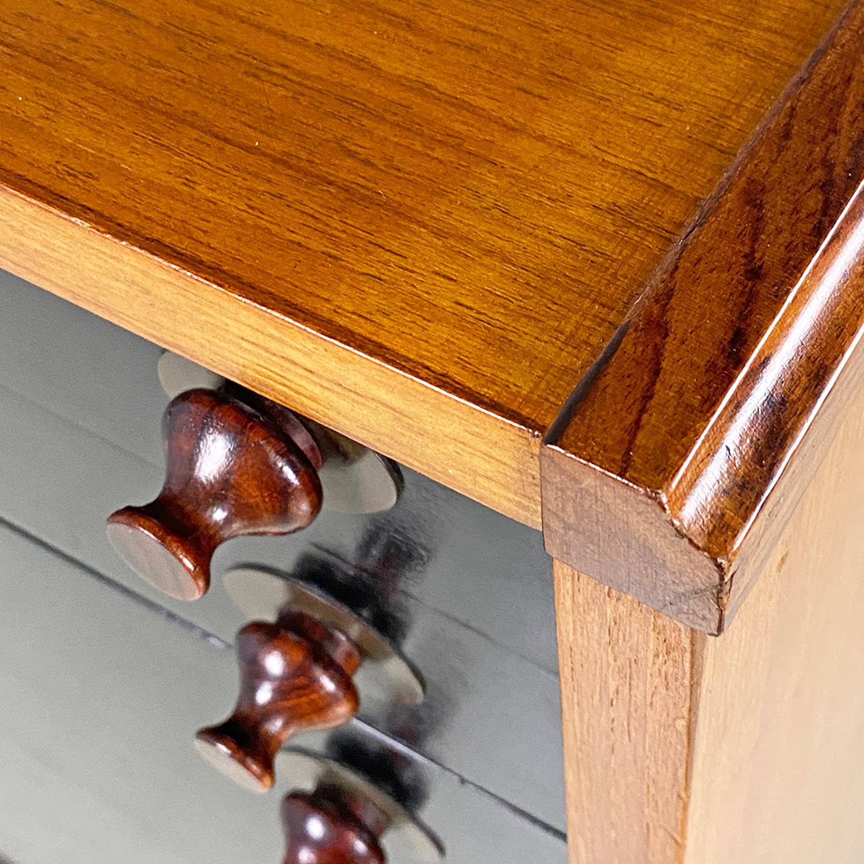 Italian mid-century modern two-tone wood highboard, 1960s For Sale 5