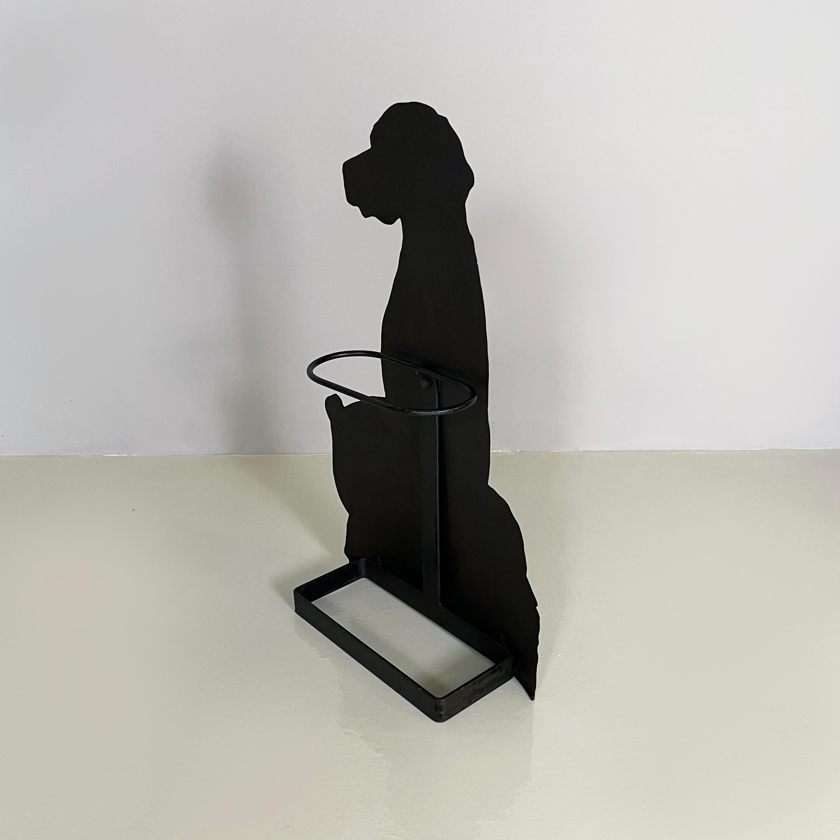 Italian mid-century modern Umbrella stand with dog by Fornasetti, 1950s In Fair Condition For Sale In MIlano, IT