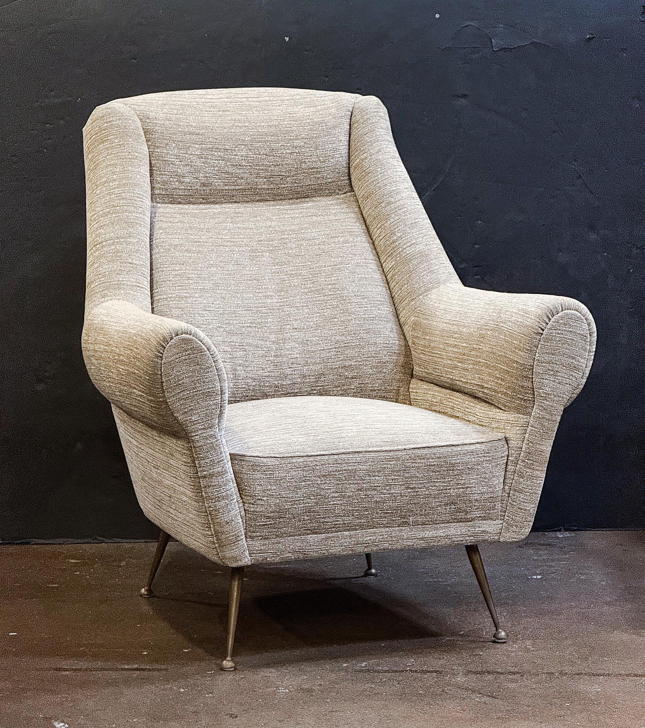 20ième siècle Fauteuils italiens modernes du milieu du siècle, rembourrés, vendus à l'unité en vente