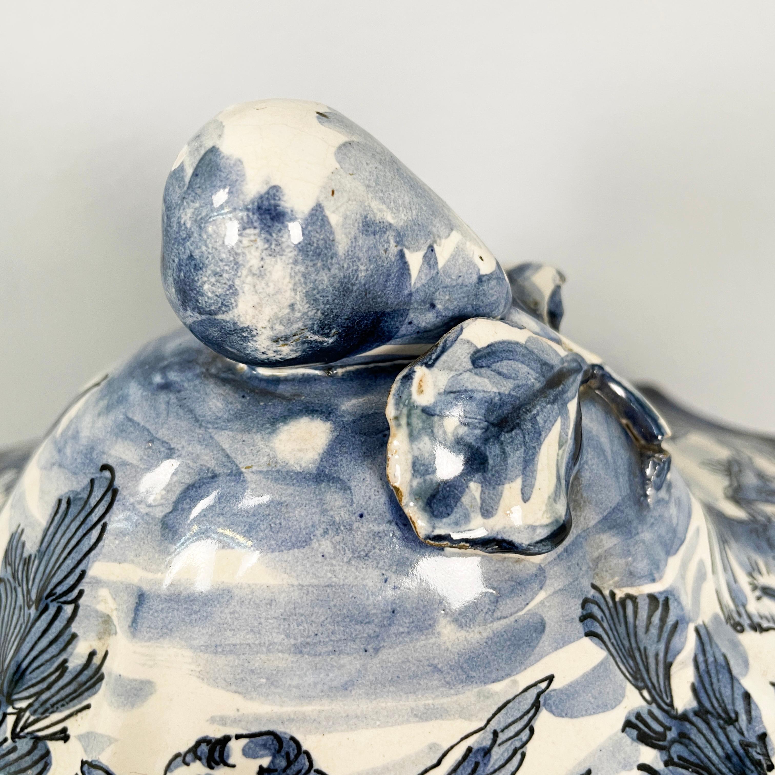 Ceramica Vaso italiano della metà del secolo scorso in ceramica bianca e blu, 1900-1950 in vendita