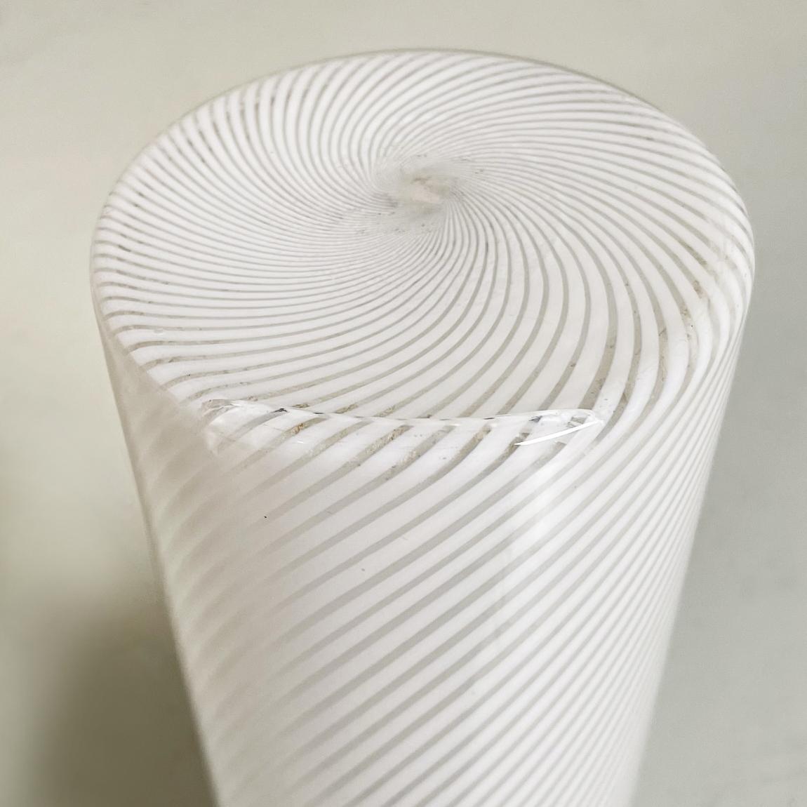 Italian Mid-Century Modern Vase in White and Transparent Murano Glass Vase, 1960 For Sale 2