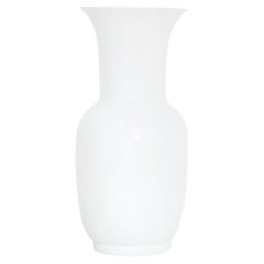 Italian Mid Century Modern Venini White Glass Vase by Tomaso Buzzi, 1983