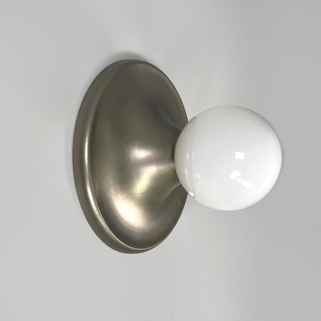 Lampada da parete italiana di metà secolo moderno Light Ball di Castiglioni per Flos, anni '60 In condizioni buone in vendita a MIlano, IT