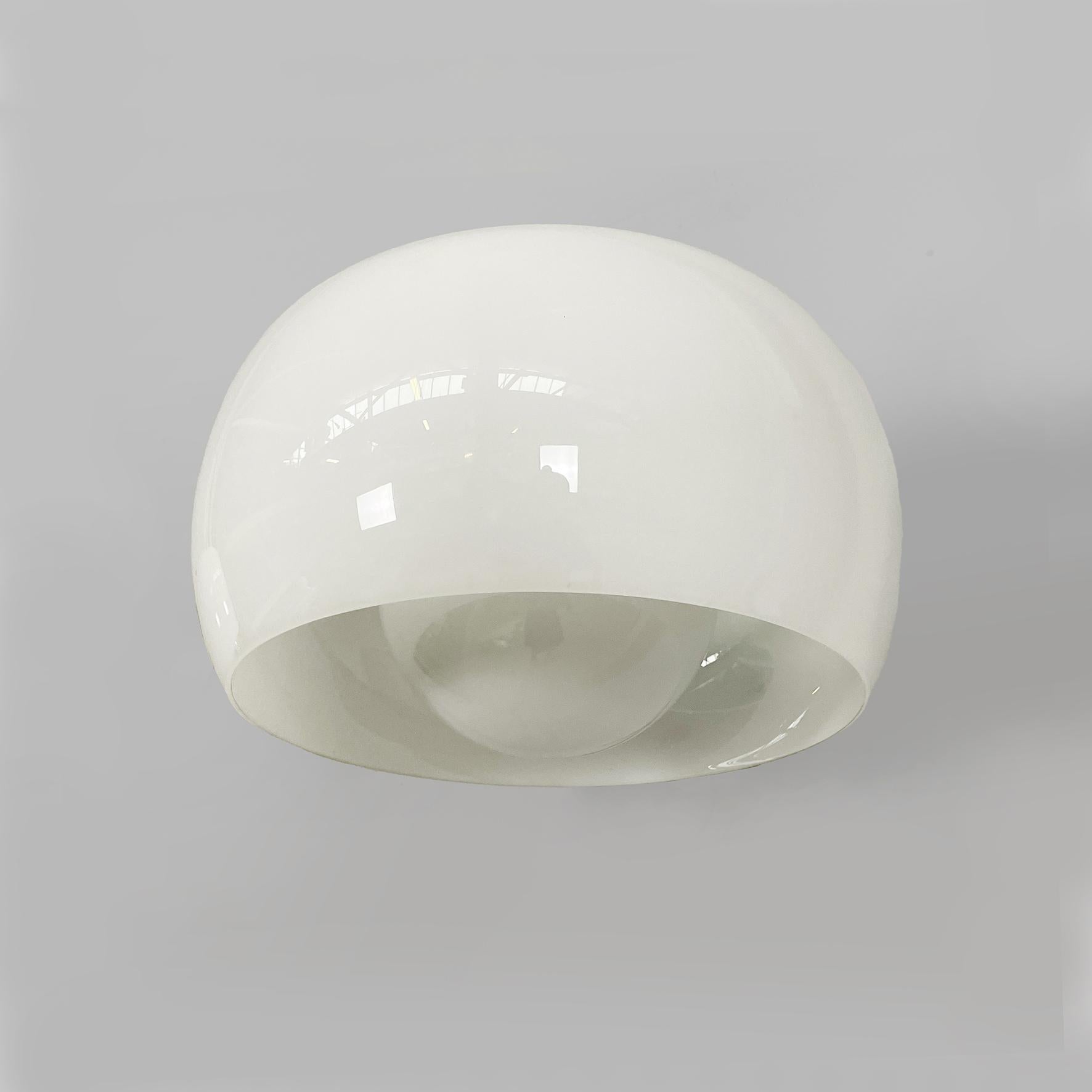 Apliques italianos de mediados de siglo Omega de Magistretti para Artemide, años 70 en venta 4