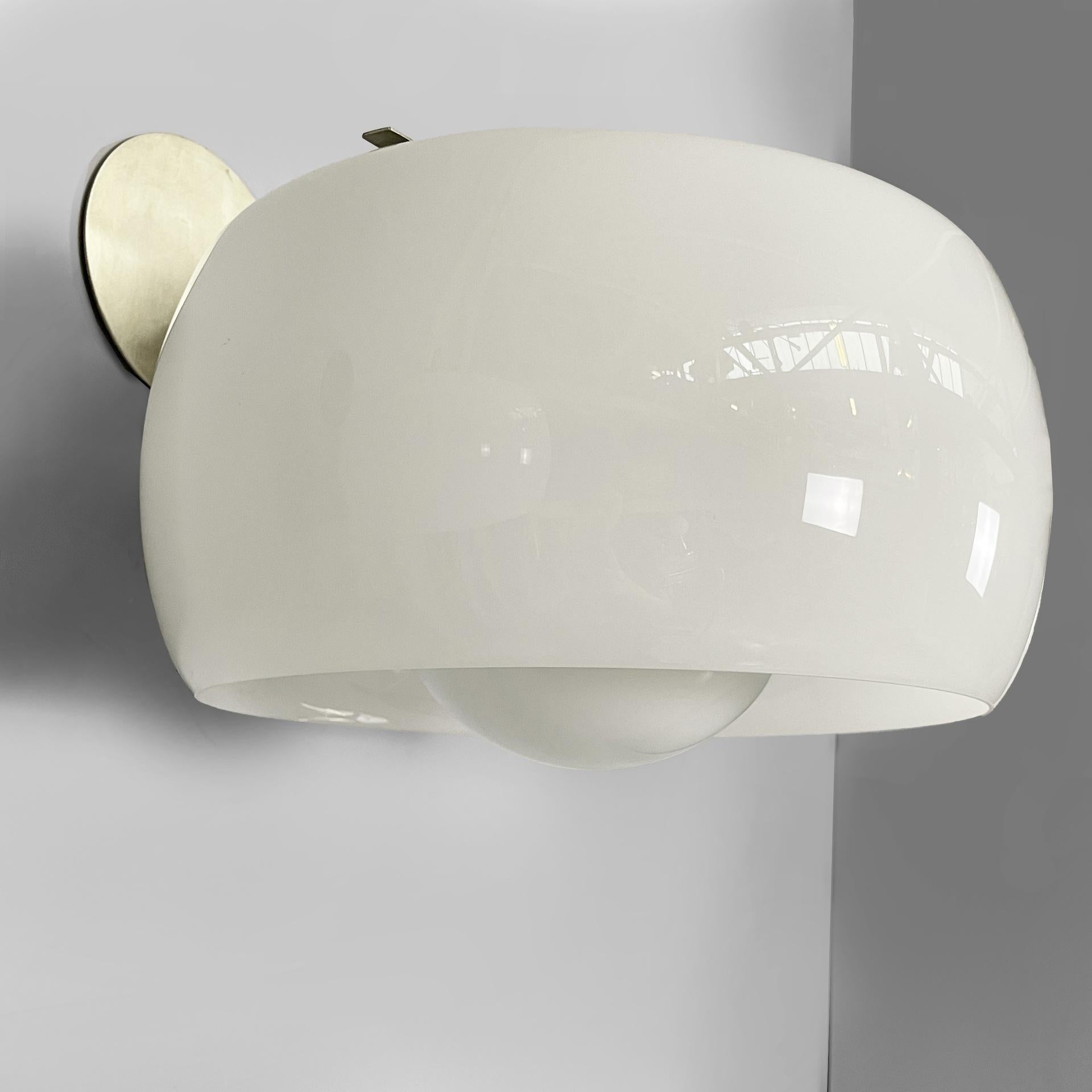 Italian mid-century modern wall lamps Omega by Magistretti for Artemide, 1970s For Sale 2