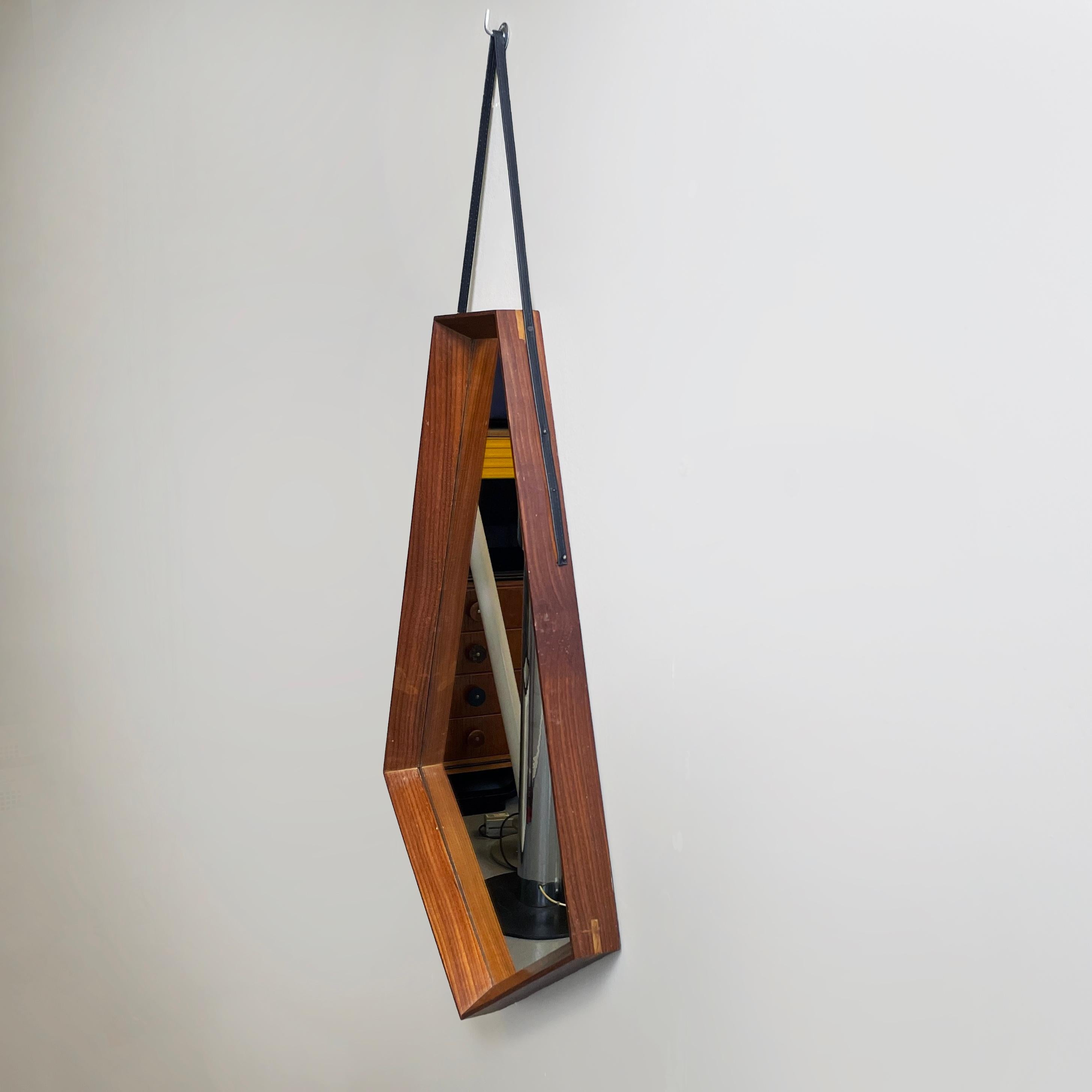 Italian mid-century modern Wall mirror in wood and black leather, 1960s In Good Condition For Sale In MIlano, IT