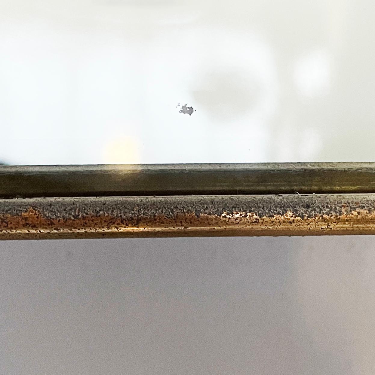 Italian mid-century modern wall mirror with brass, 1950s in vendita 6