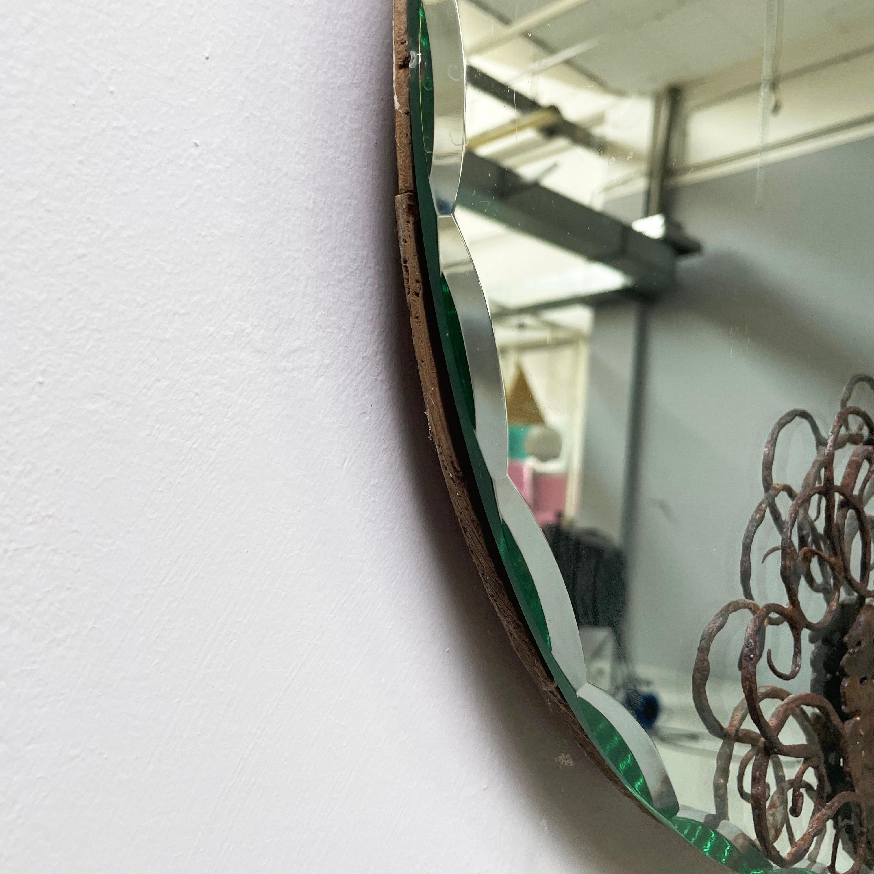 Espejo de pared italiano moderno de mediados de siglo con detalles de rizos de hierro, años 60 en venta 10