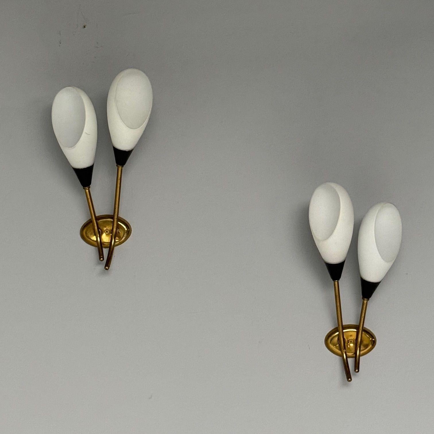Italian Mid-Century Modern, Wall Sconces, Brass, Opaline Glass, Italy, 1950s In Good Condition For Sale In Manhasset, NY