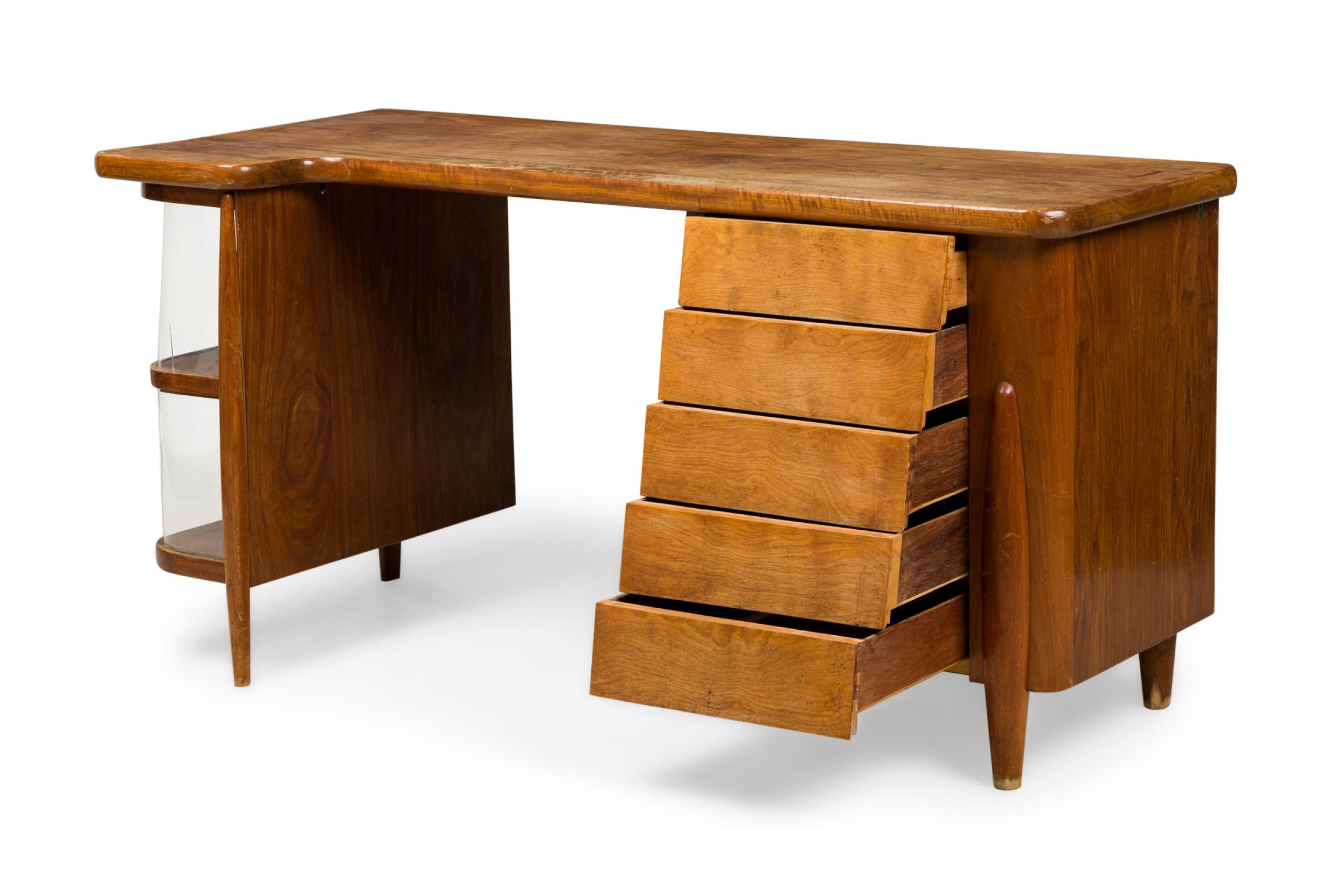 Italian Mid-Century Modern Walnut Desk, Style of Gio Ponti For Sale 1