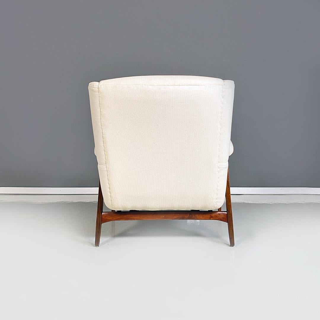 Italian mid century modern white cotton and solid beech pair of armchairs, 1960s For Sale 3